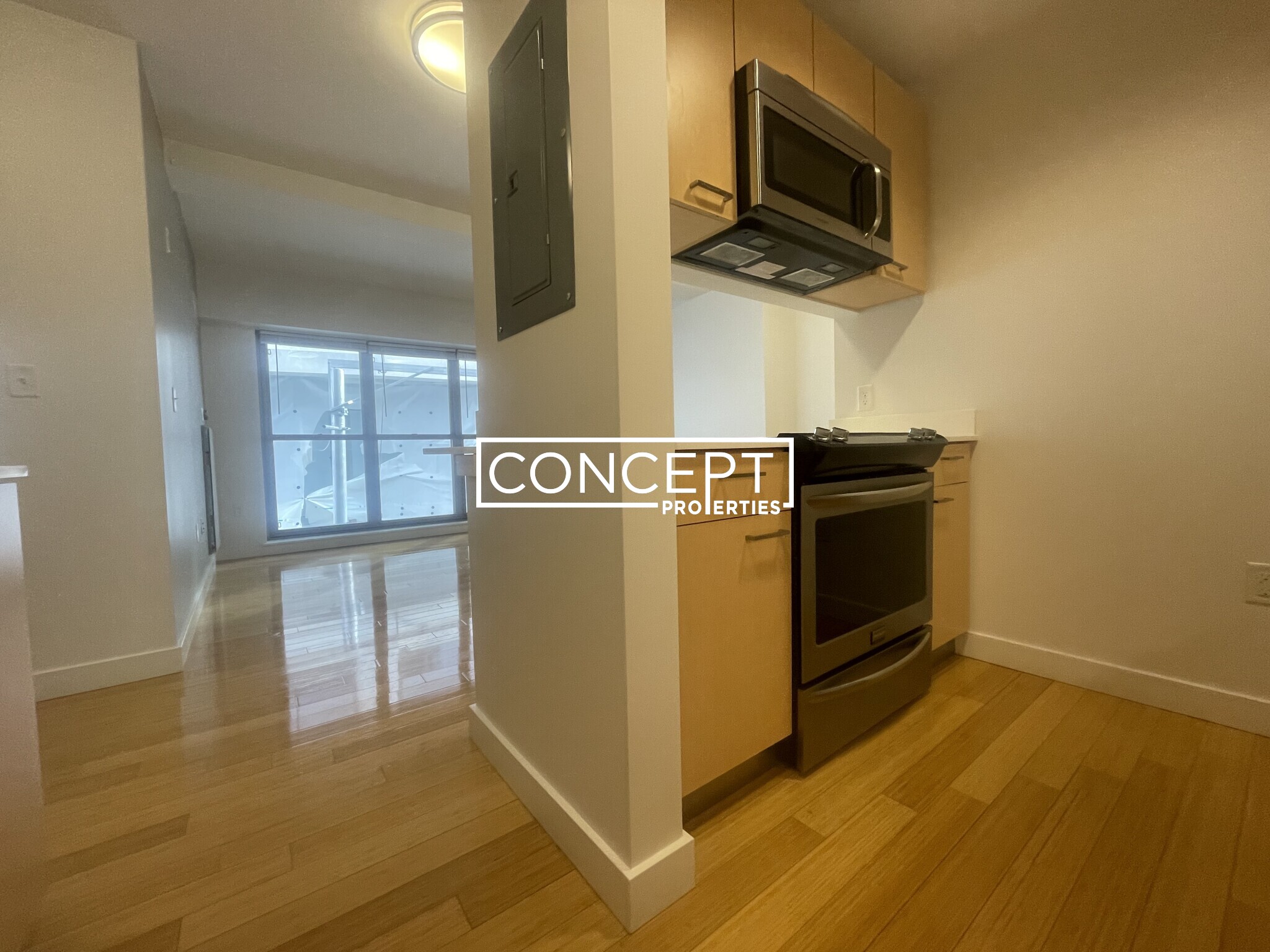 1085 Boylston St, Fenway