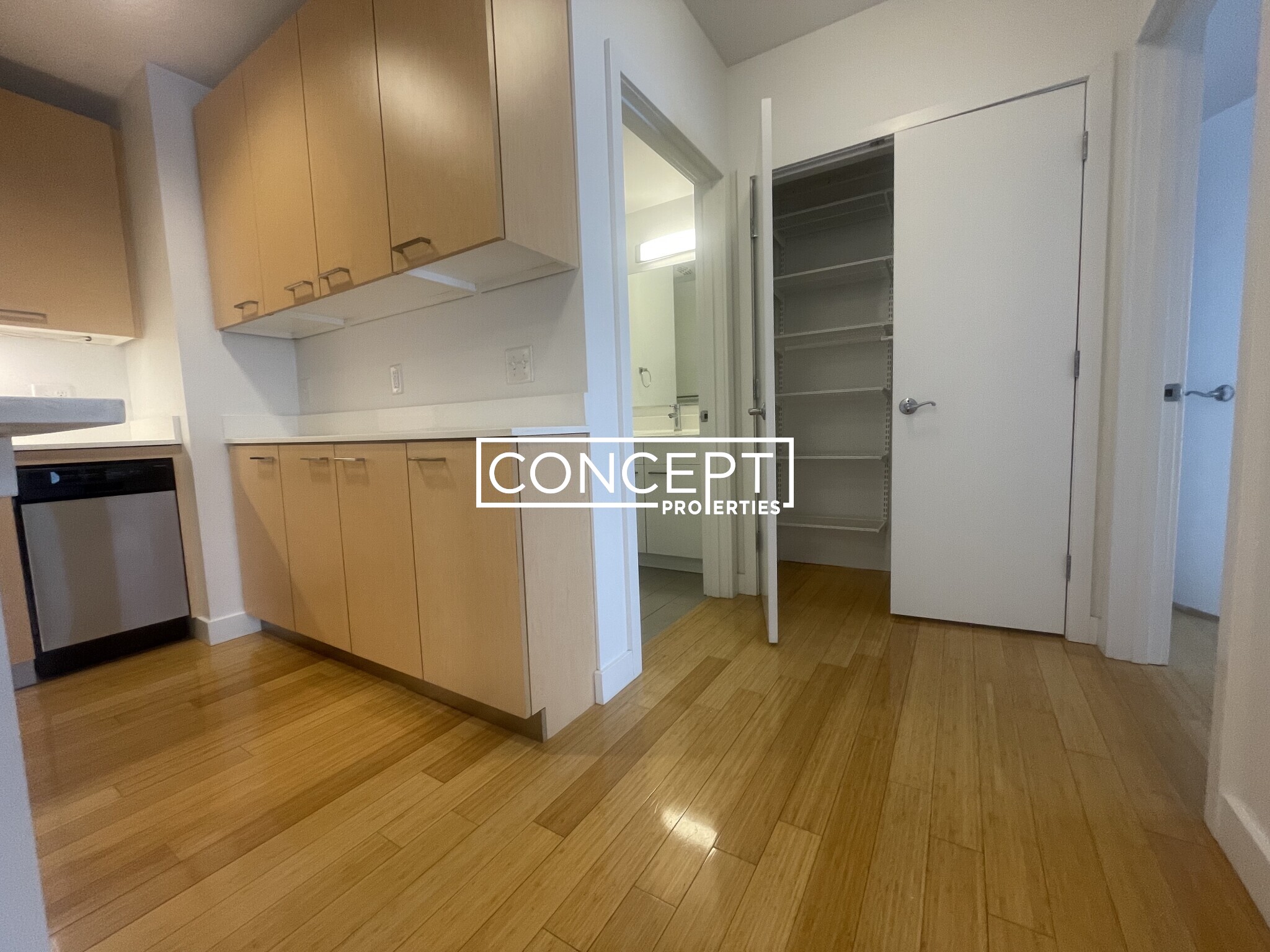 1085 Boylston St, Fenway