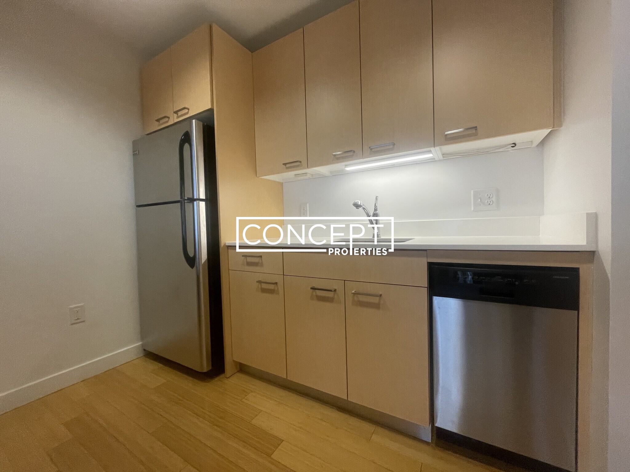 1085 Boylston St, Fenway