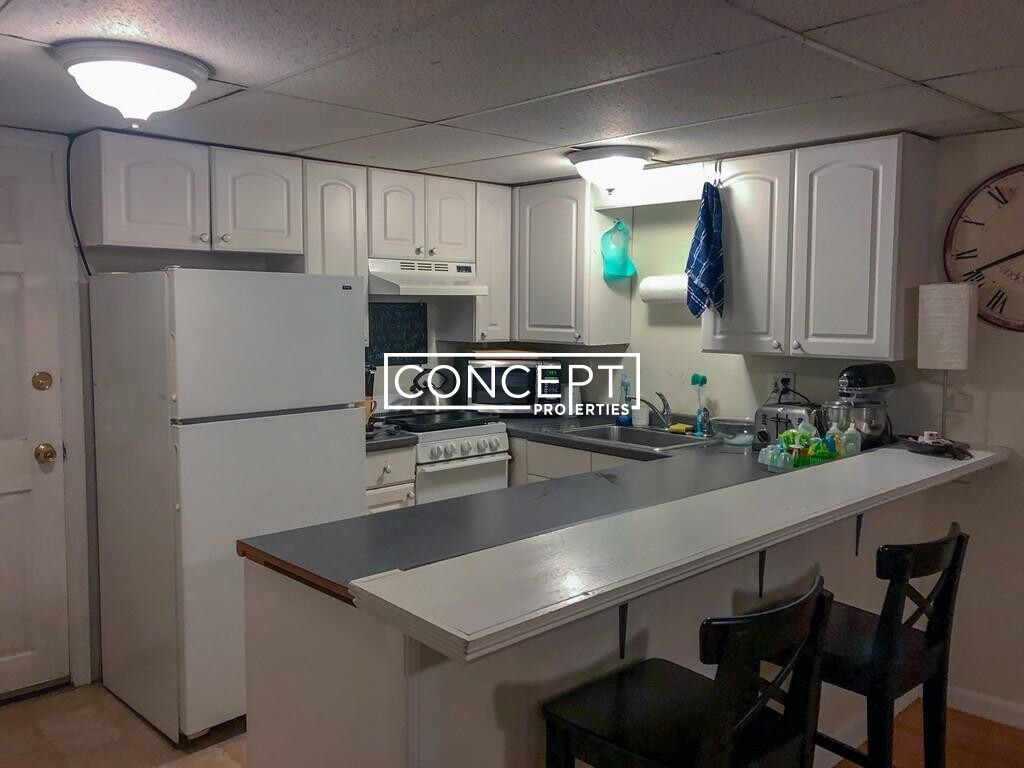 1500 Beacon St, Washington Square