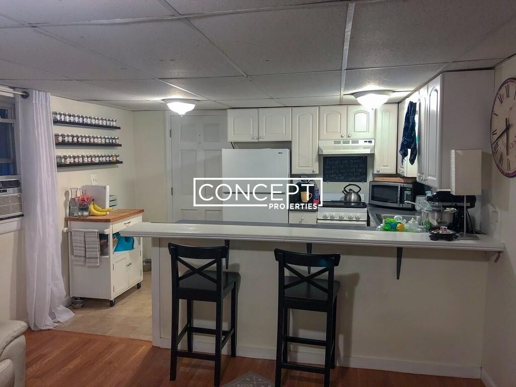 1500 Beacon St, Washington Square