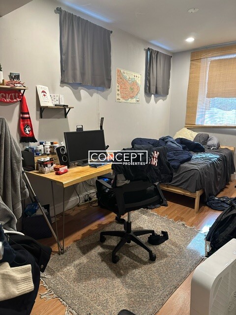 721 Parker St, Mission Hill