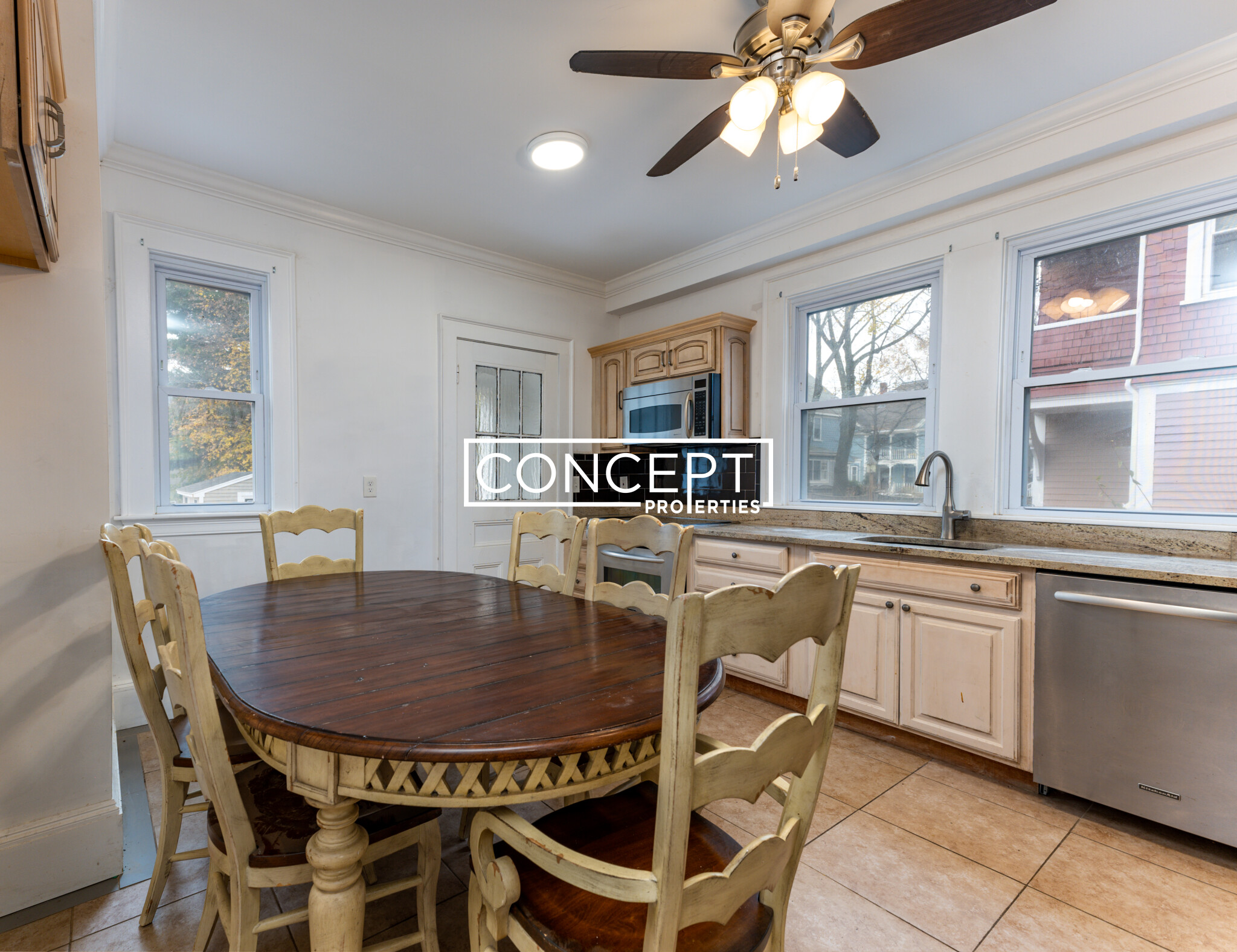 18 Holton St, Allston