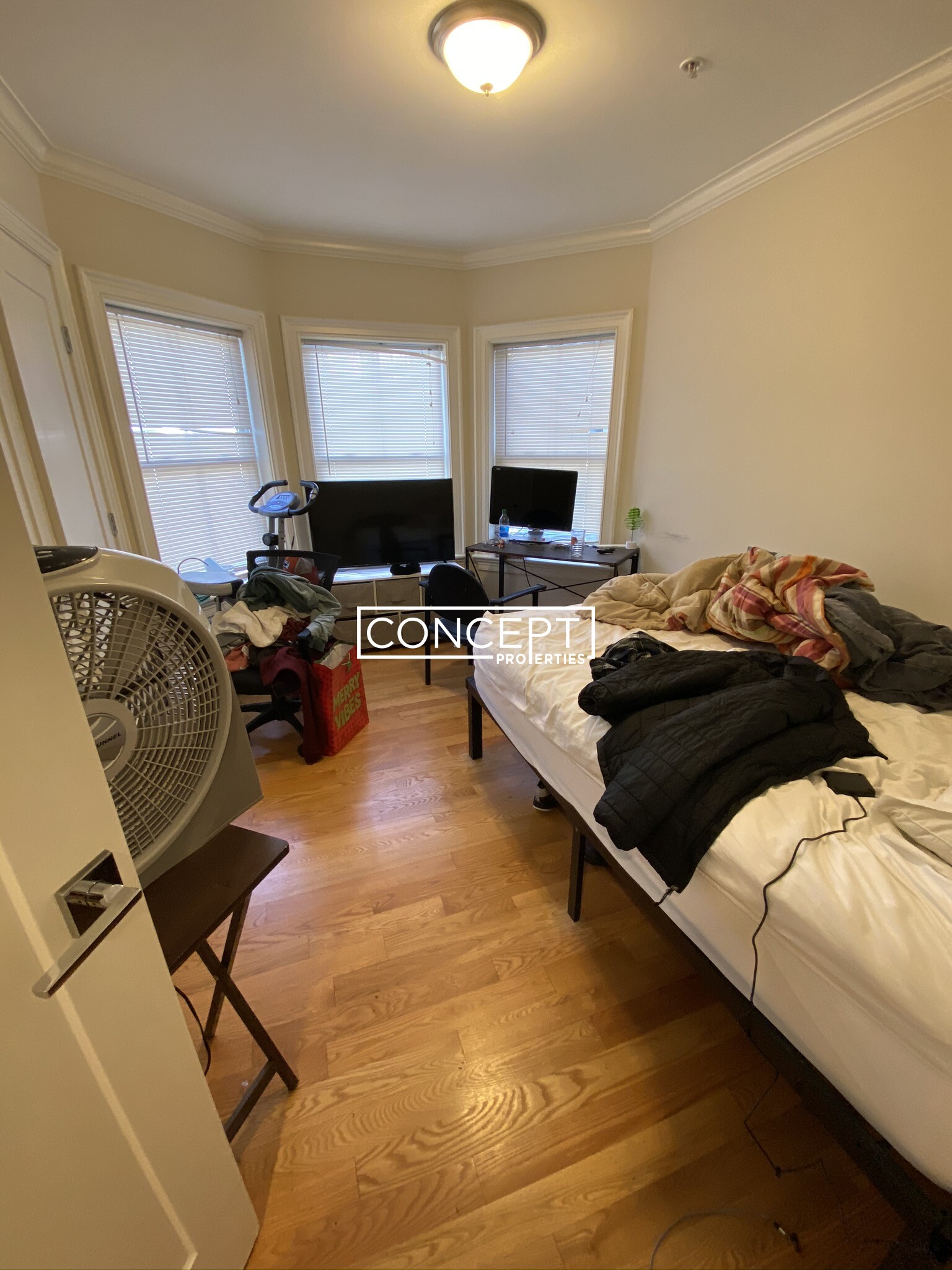 1.1 Oswald St, Mission Hill