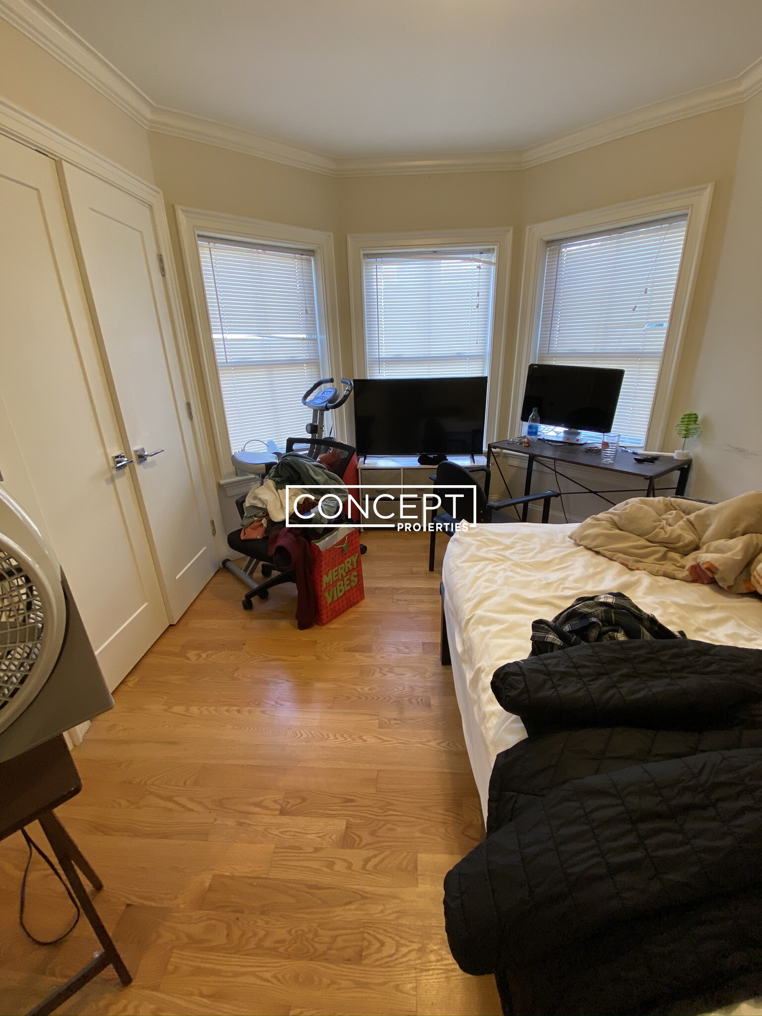 1.1 Oswald St, Mission Hill