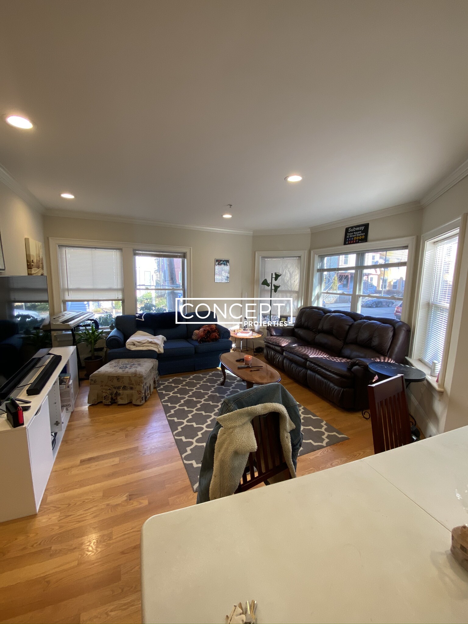 1.1 Oswald St, Mission Hill