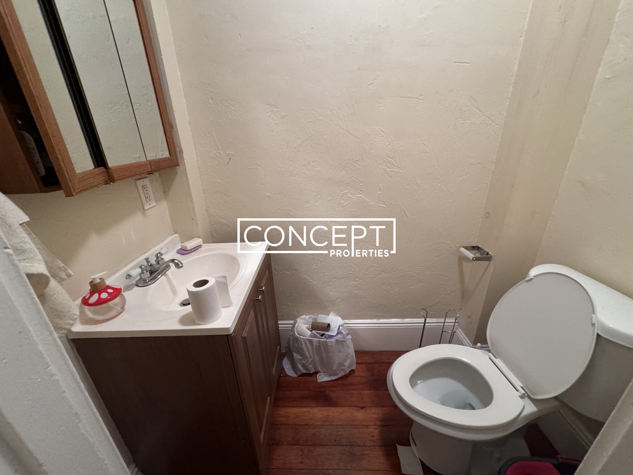 69 South Huntington Ave, Jamaica Plain