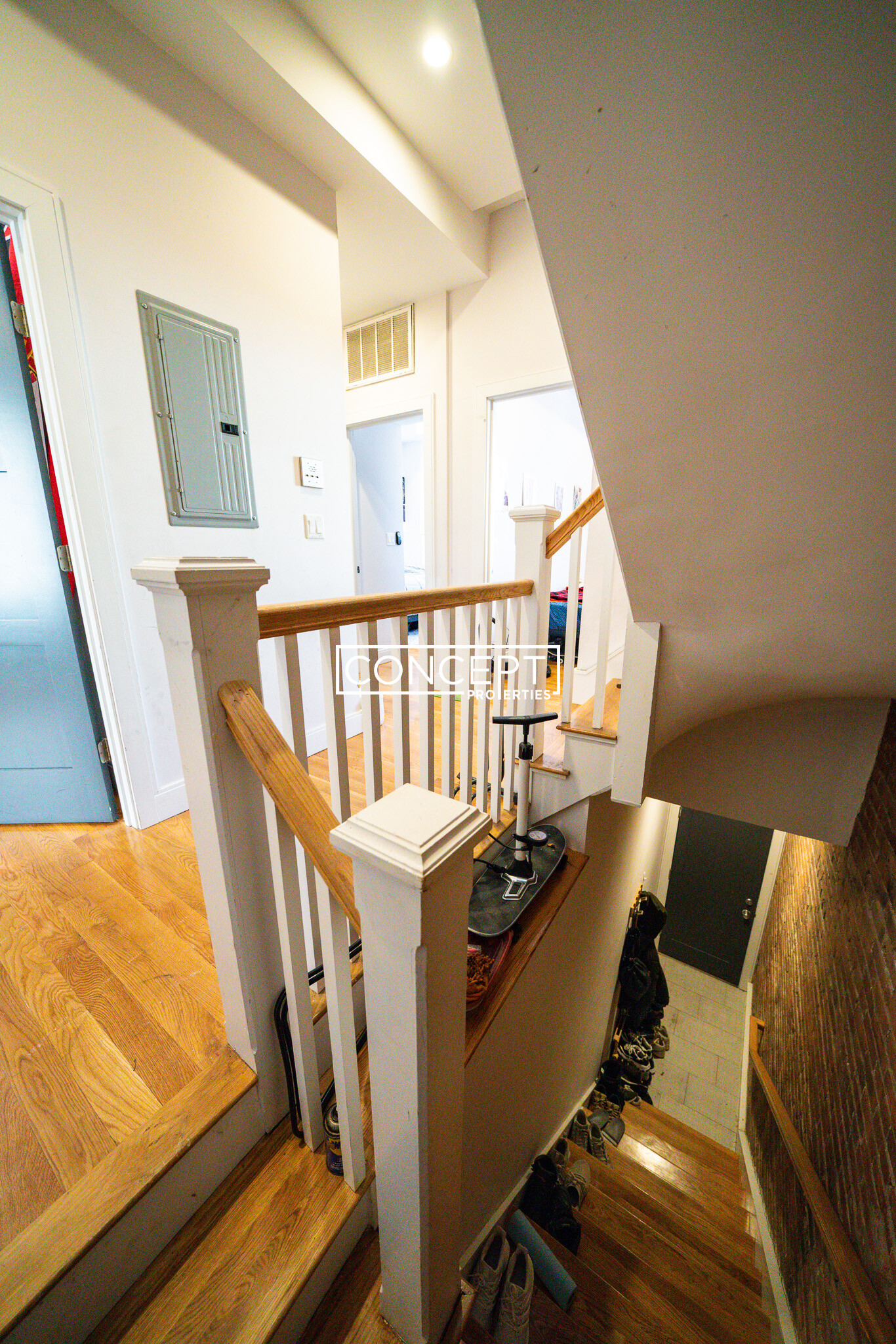 11 Highland Park Ave, Roxbury