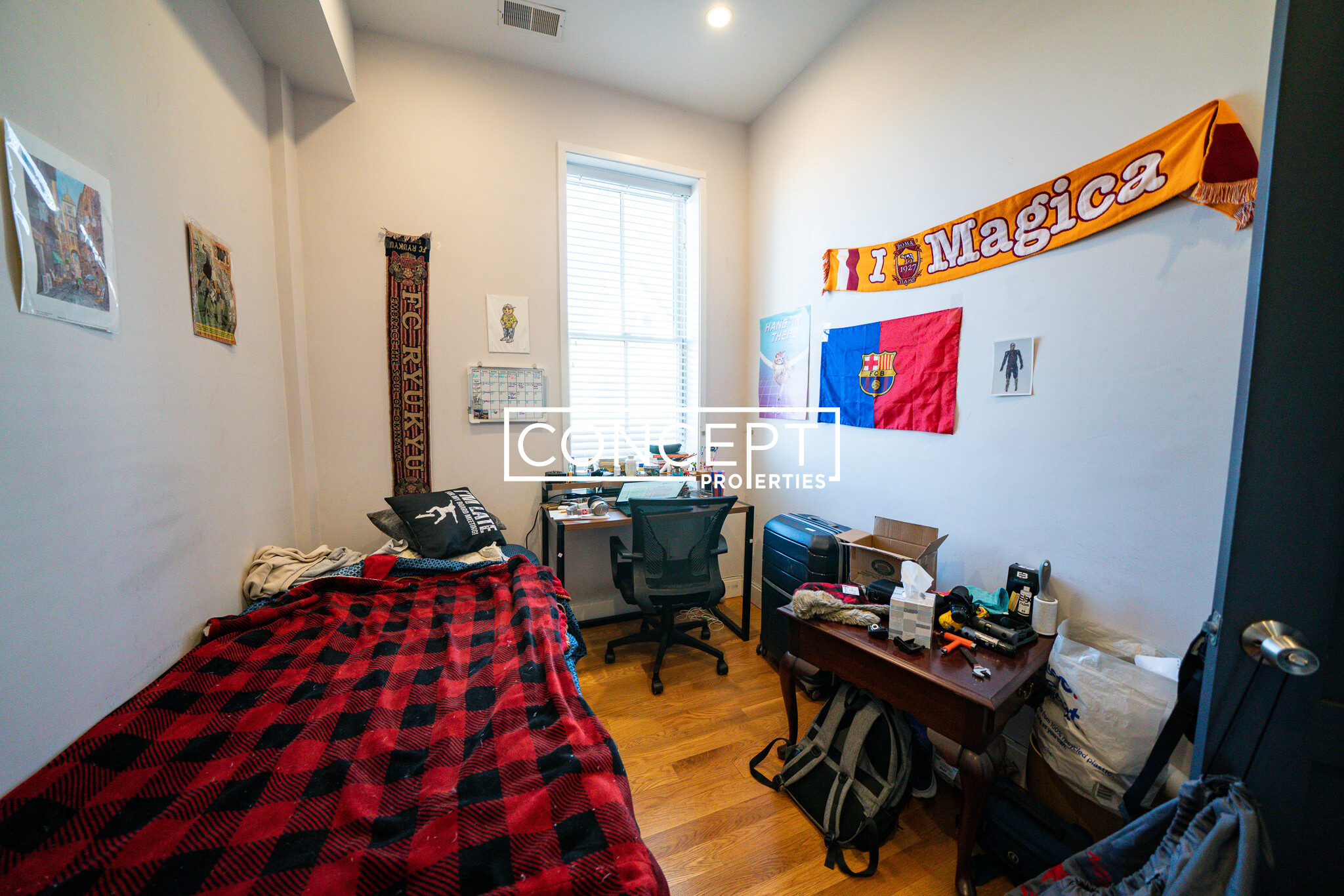 11 Highland Park Ave, Roxbury