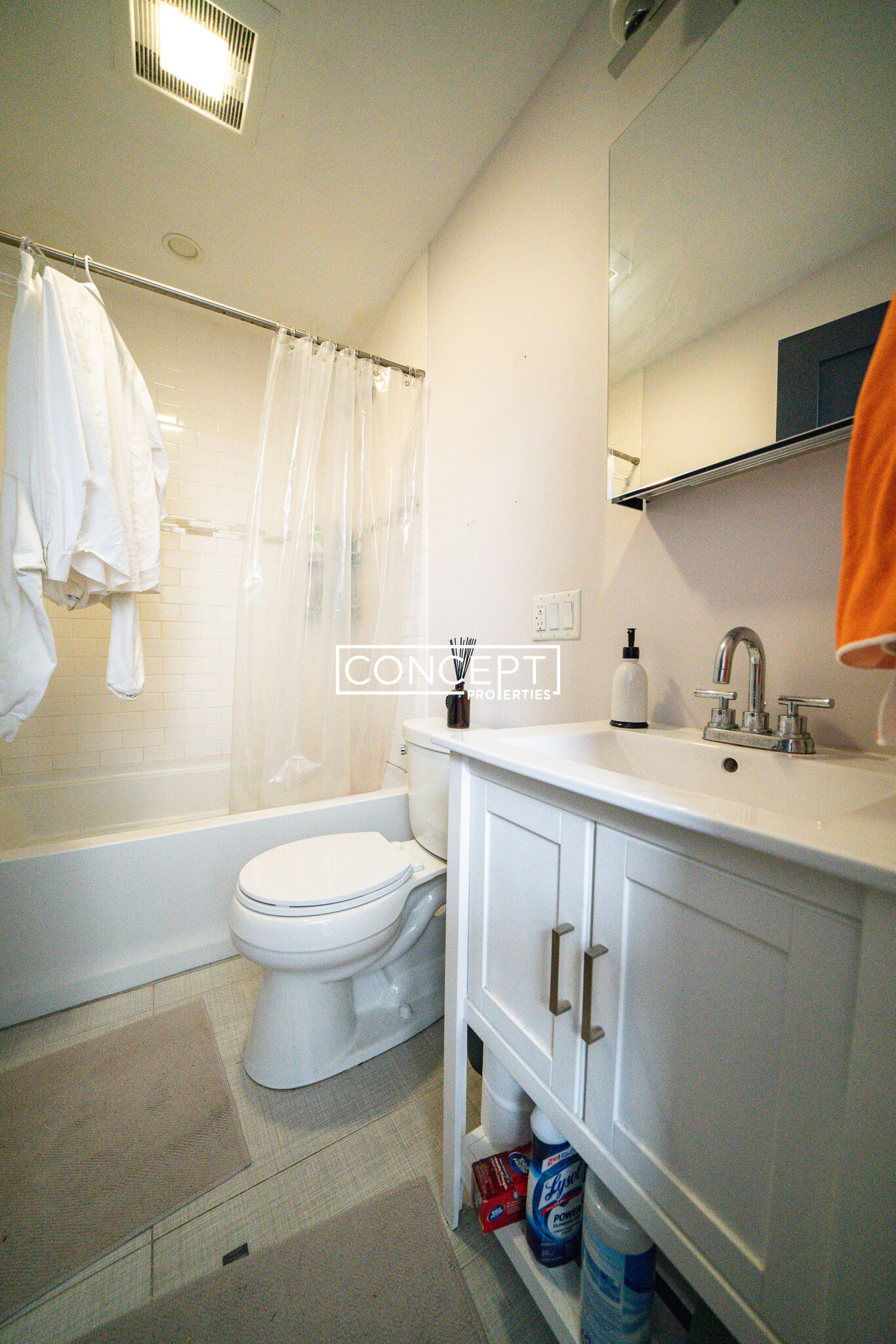 11 Highland Park Ave, Roxbury