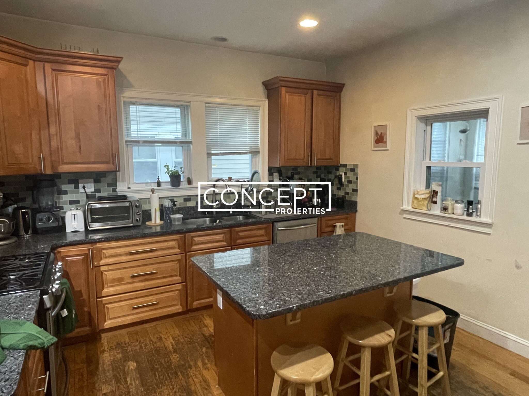 16 Seager Ct, Brighton