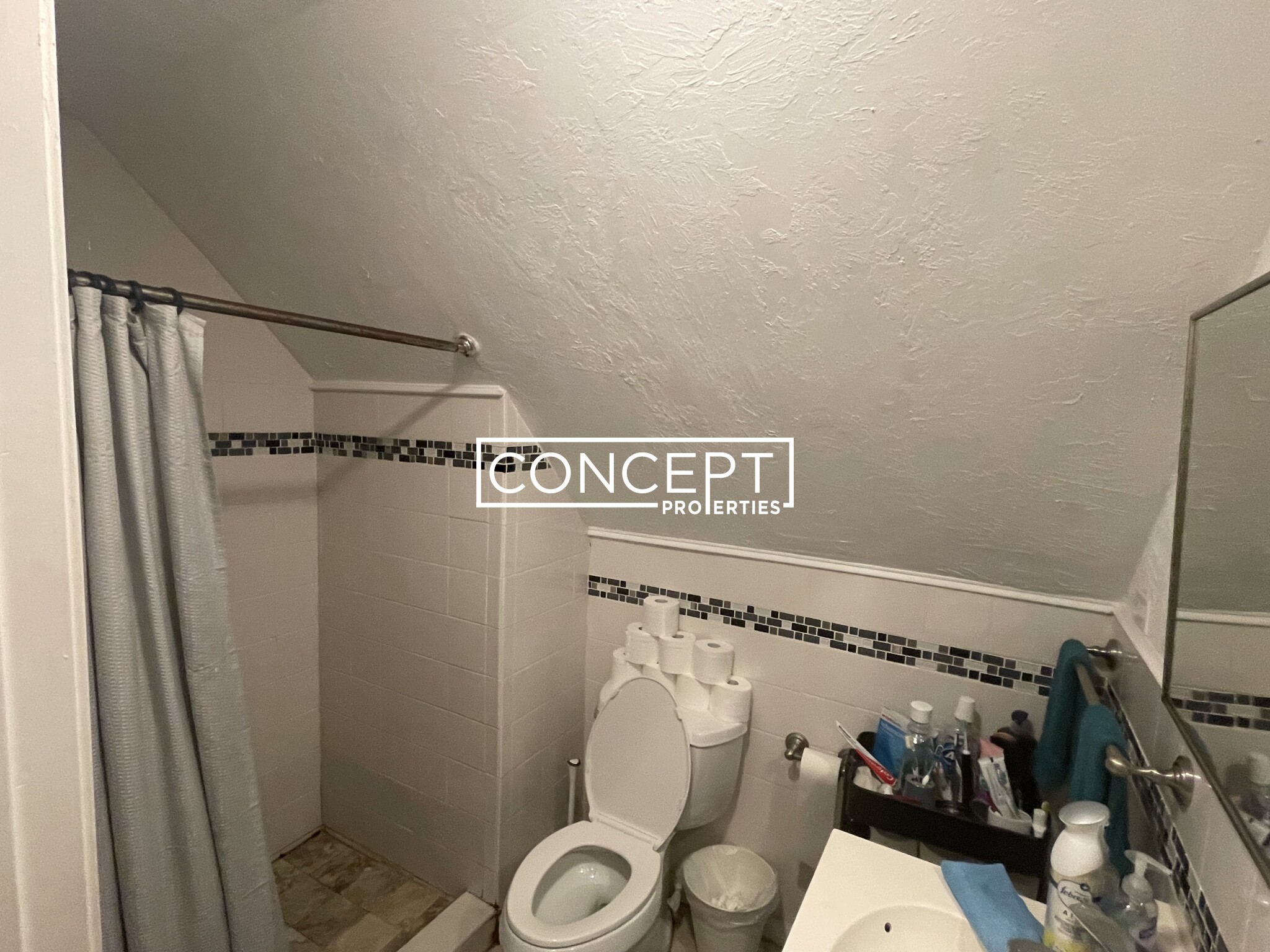 17 Stratton Ter, Banks Square