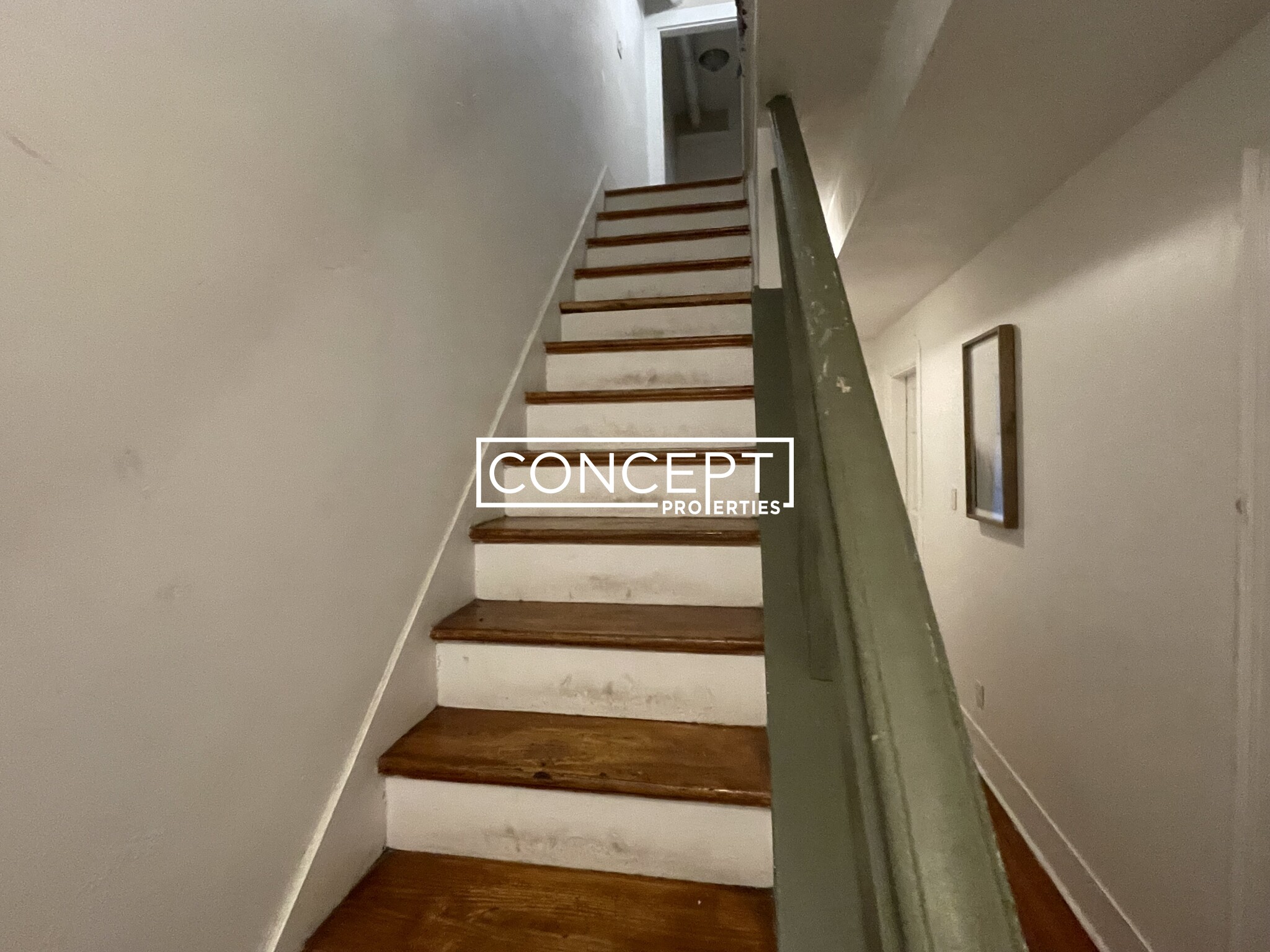 17 Stratton Ter, Banks Square