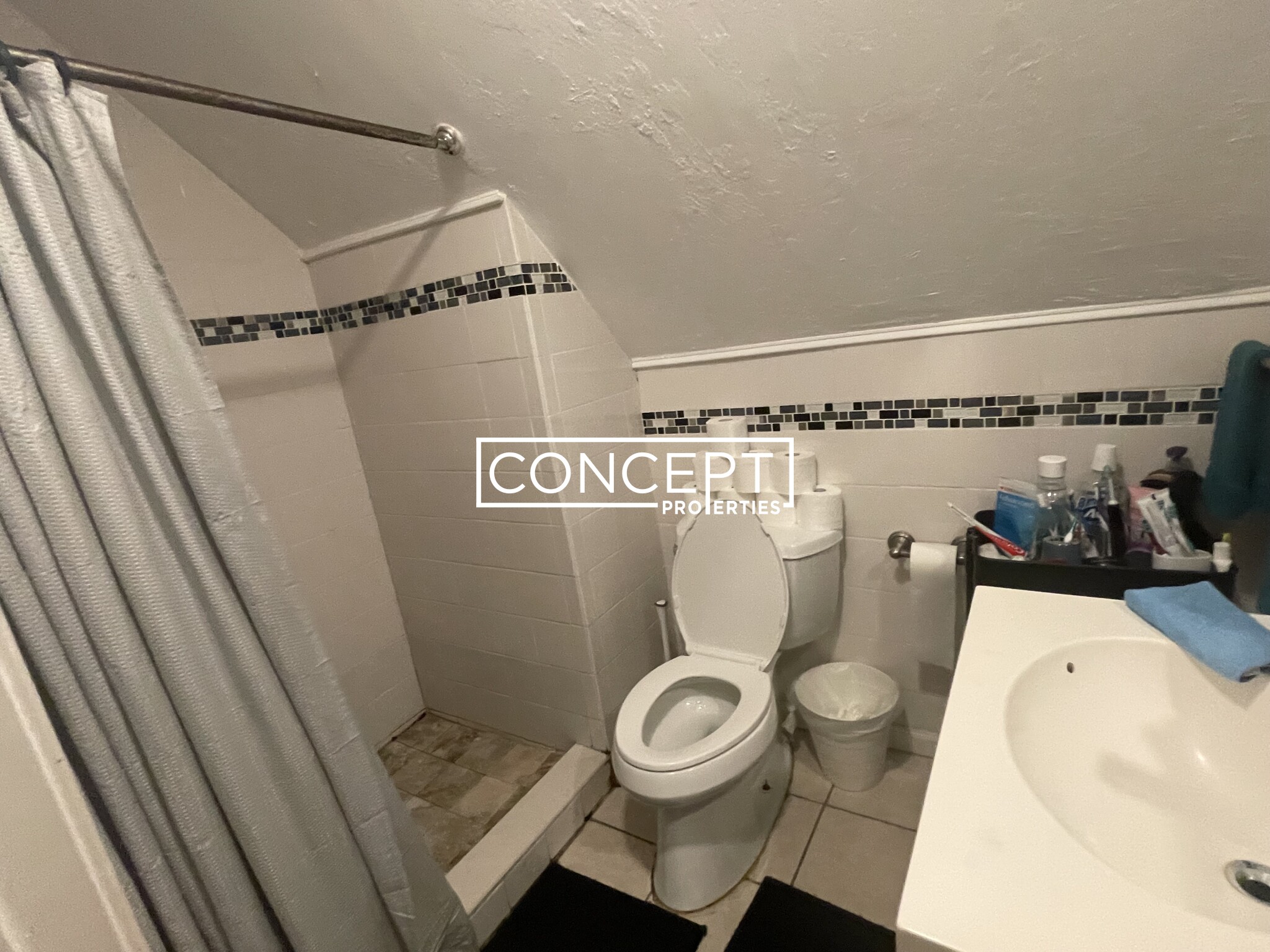 17 Stratton Ter, Banks Square