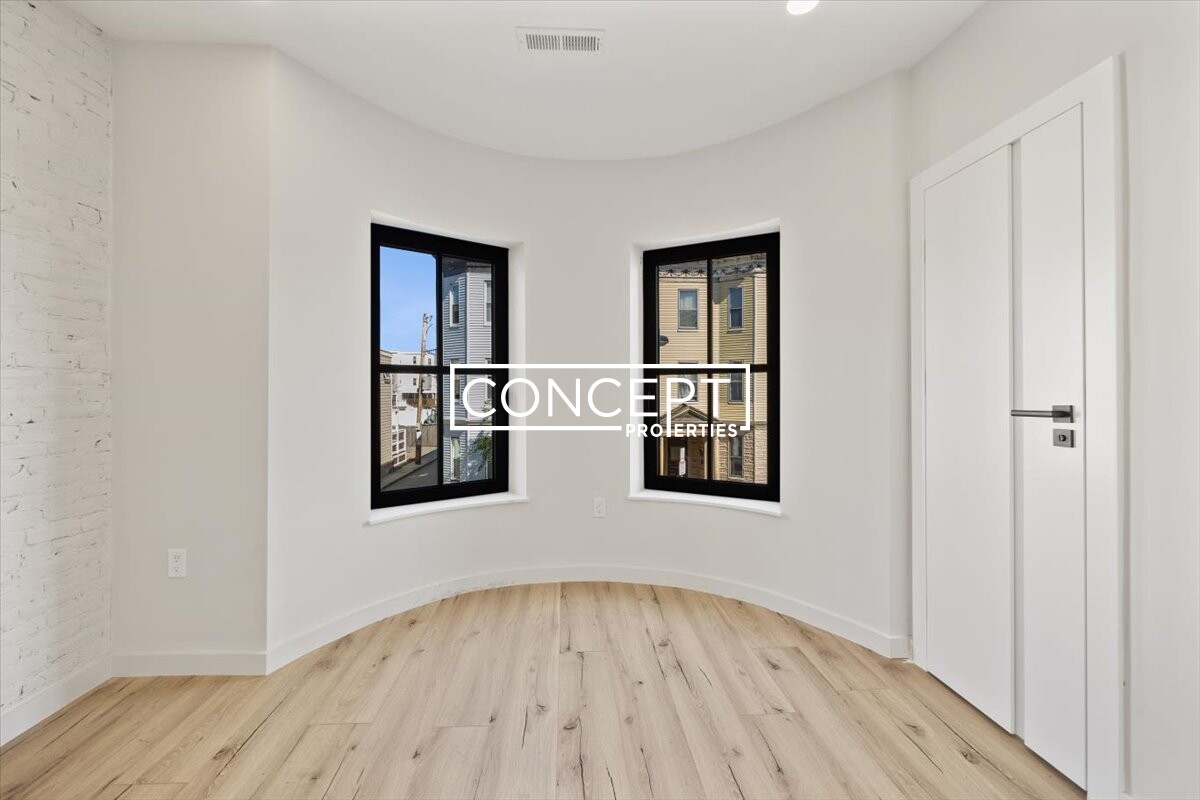 141 N St, South Boston