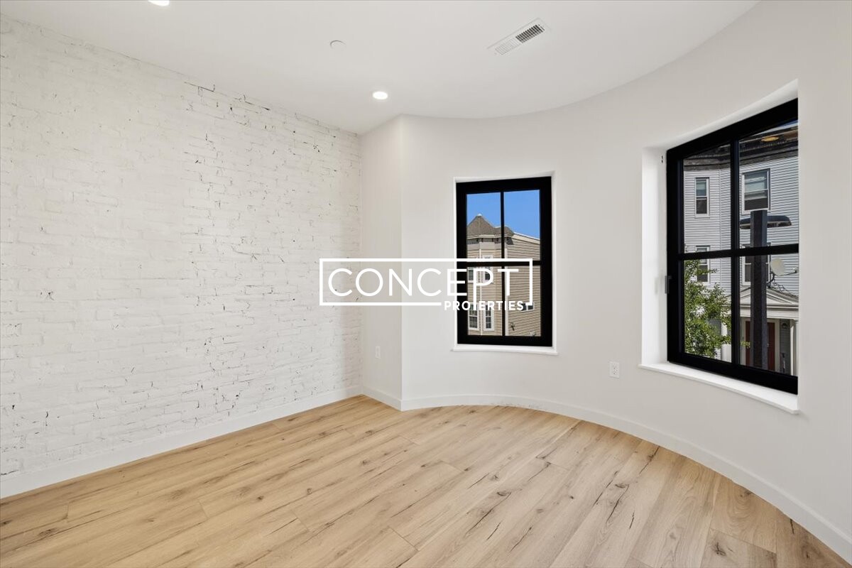 141 N St, South Boston