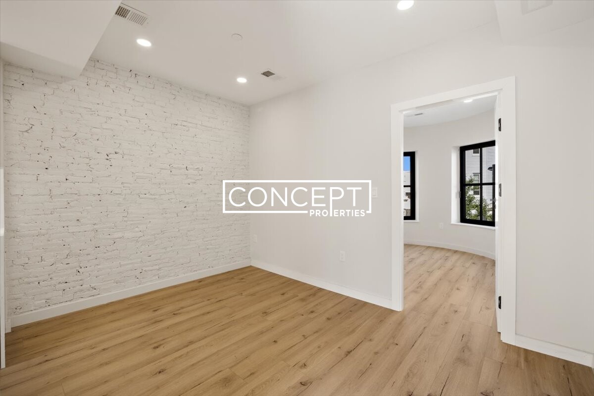 141 N St, South Boston