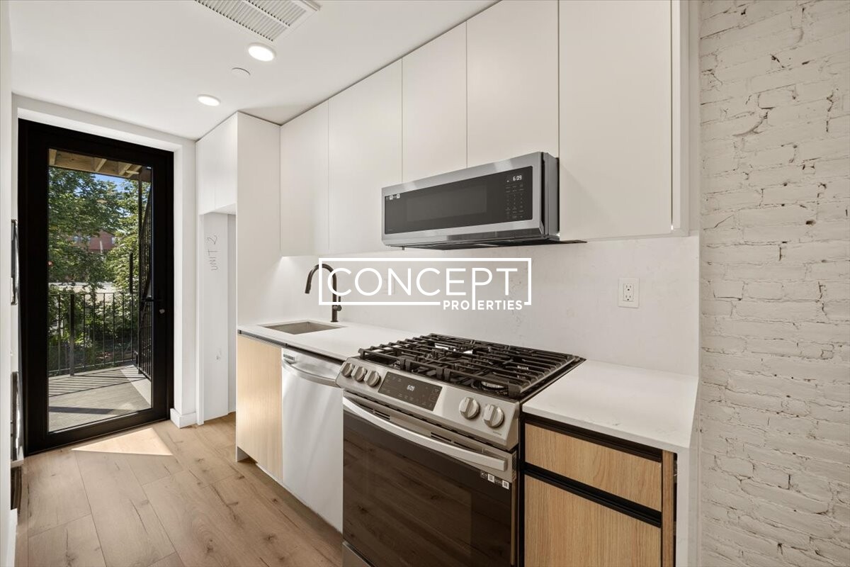 141 N St, South Boston