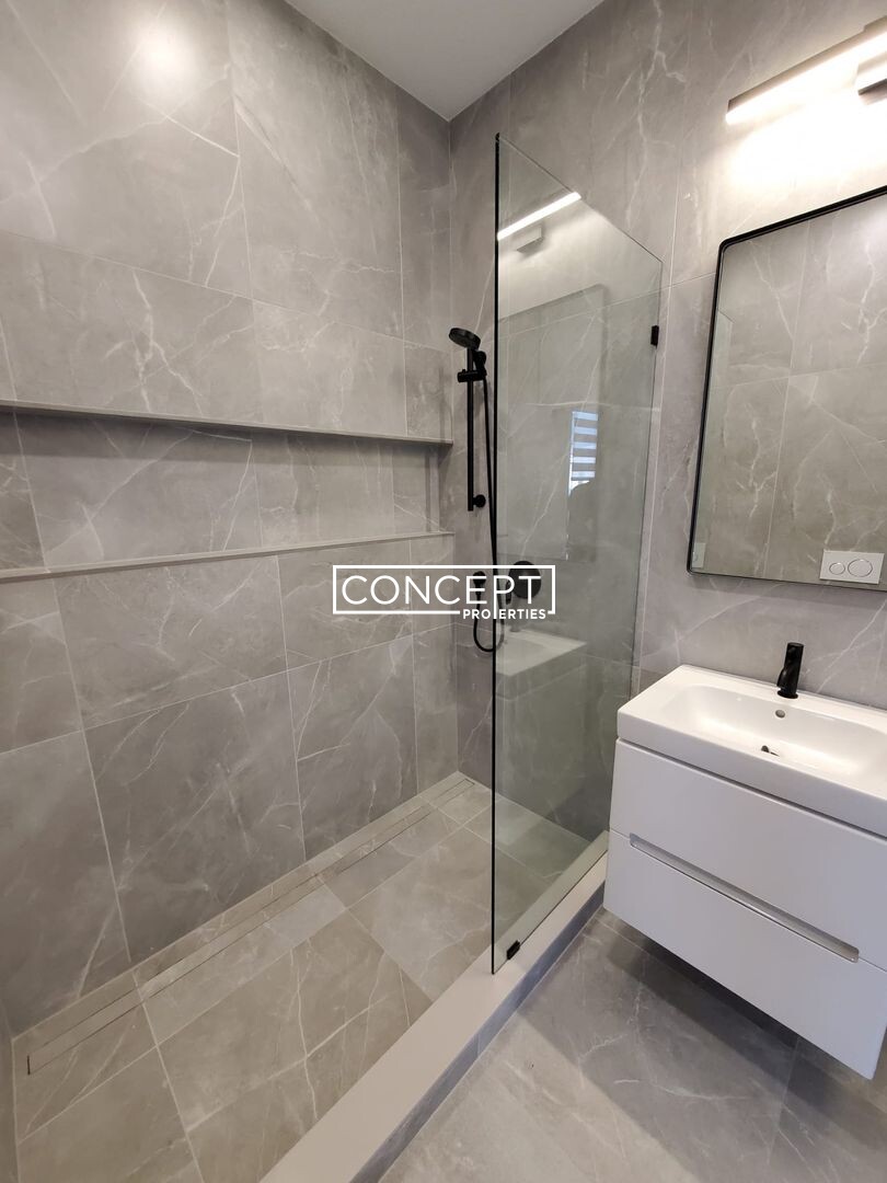 6 National, South Boston