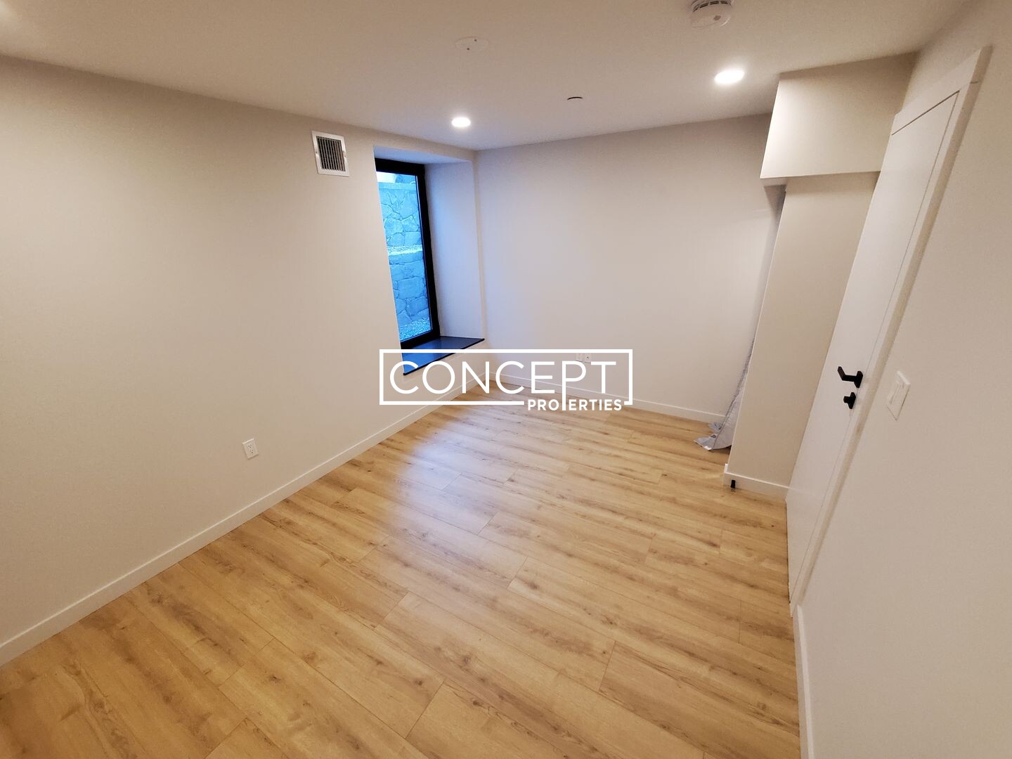 6 National, South Boston