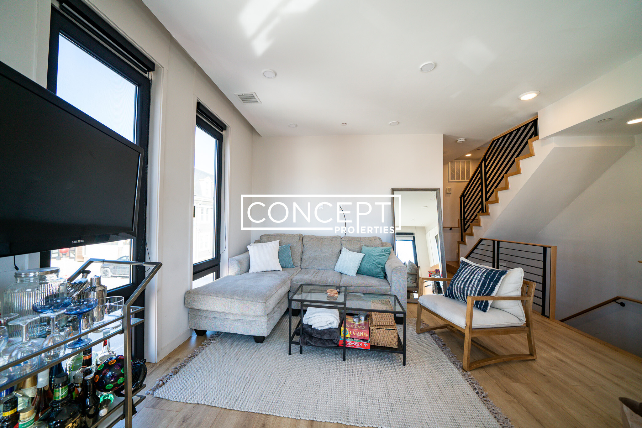 157 West 9th St, South Boston