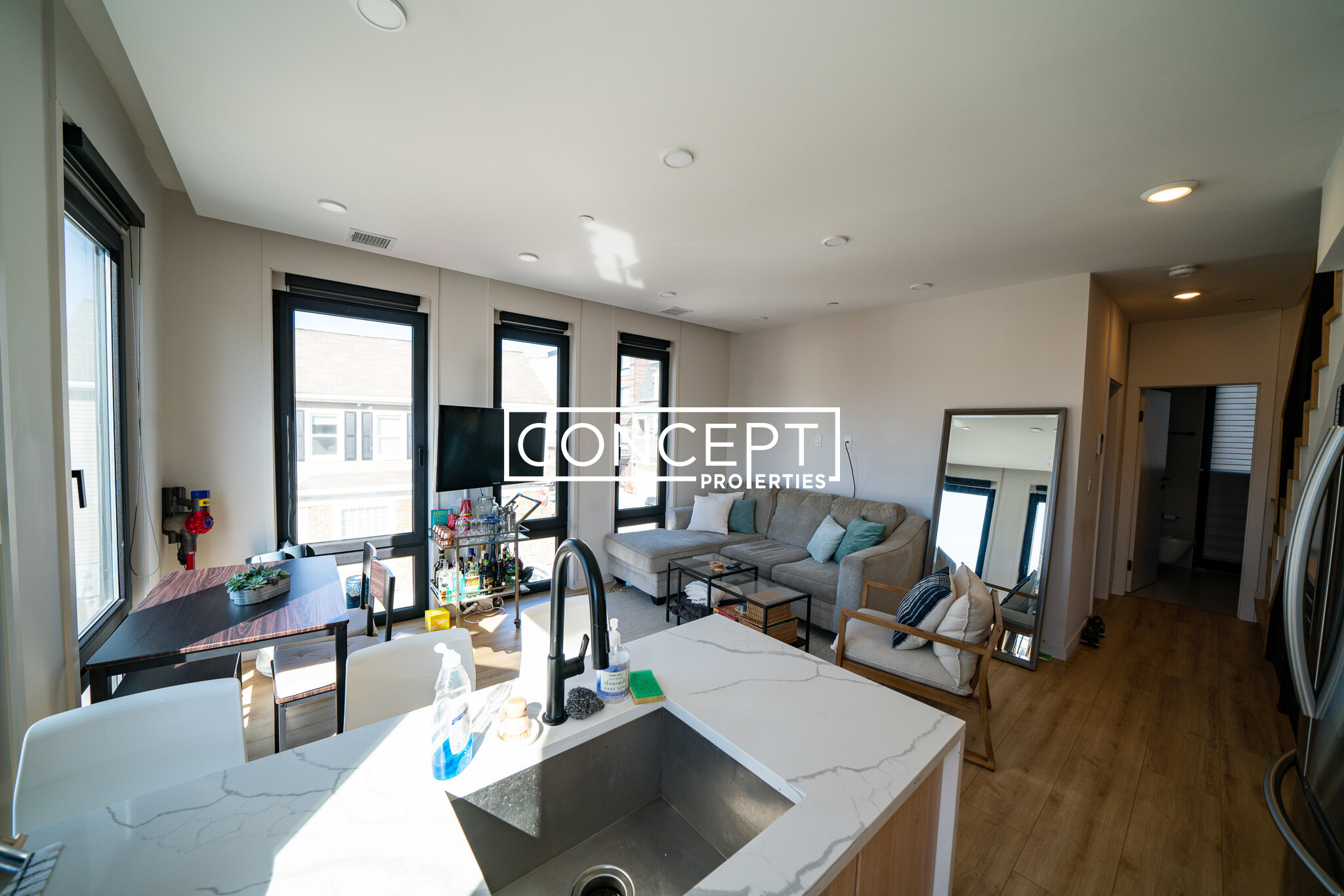 157 West 9th St, South Boston