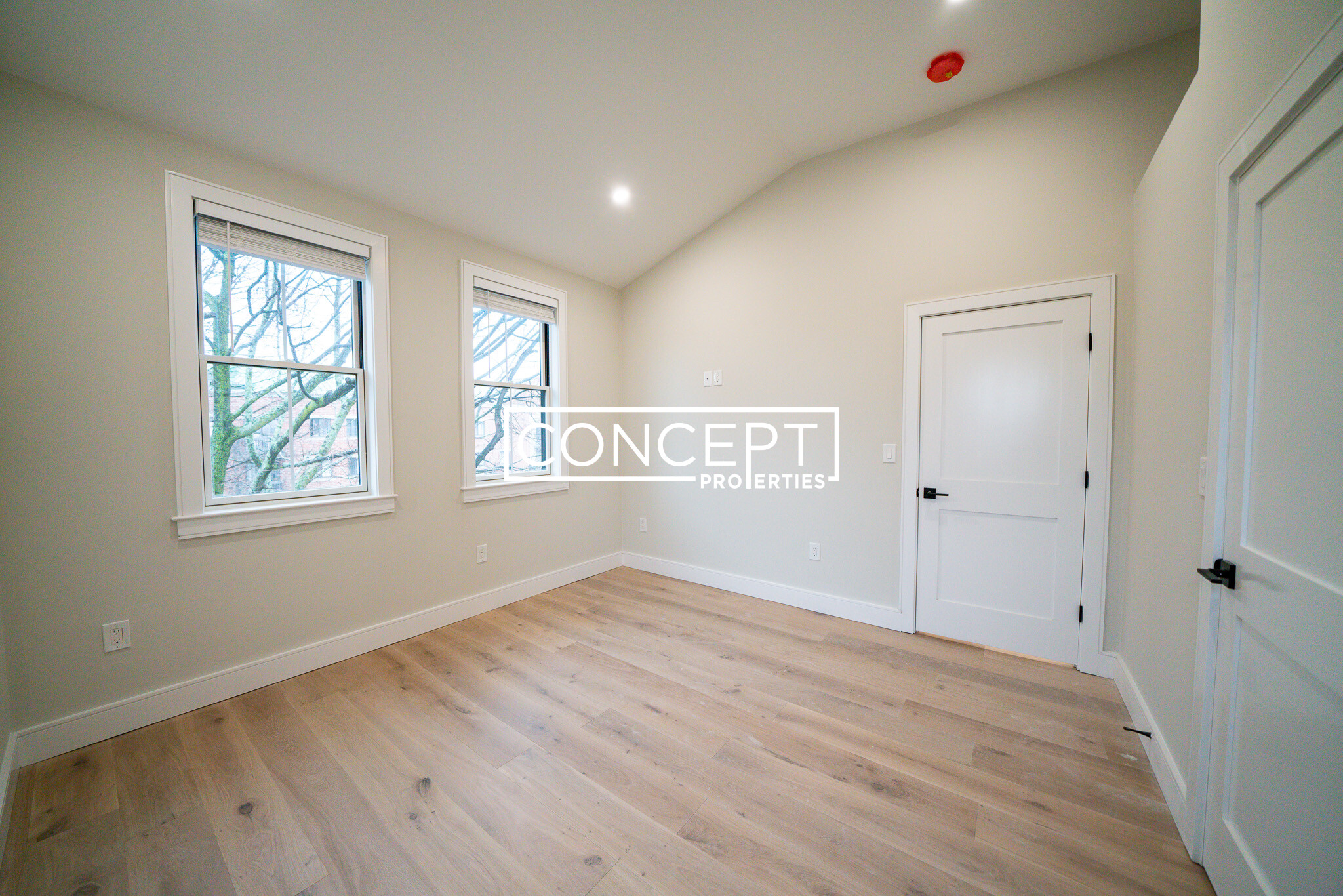 9 Everett St, Allston