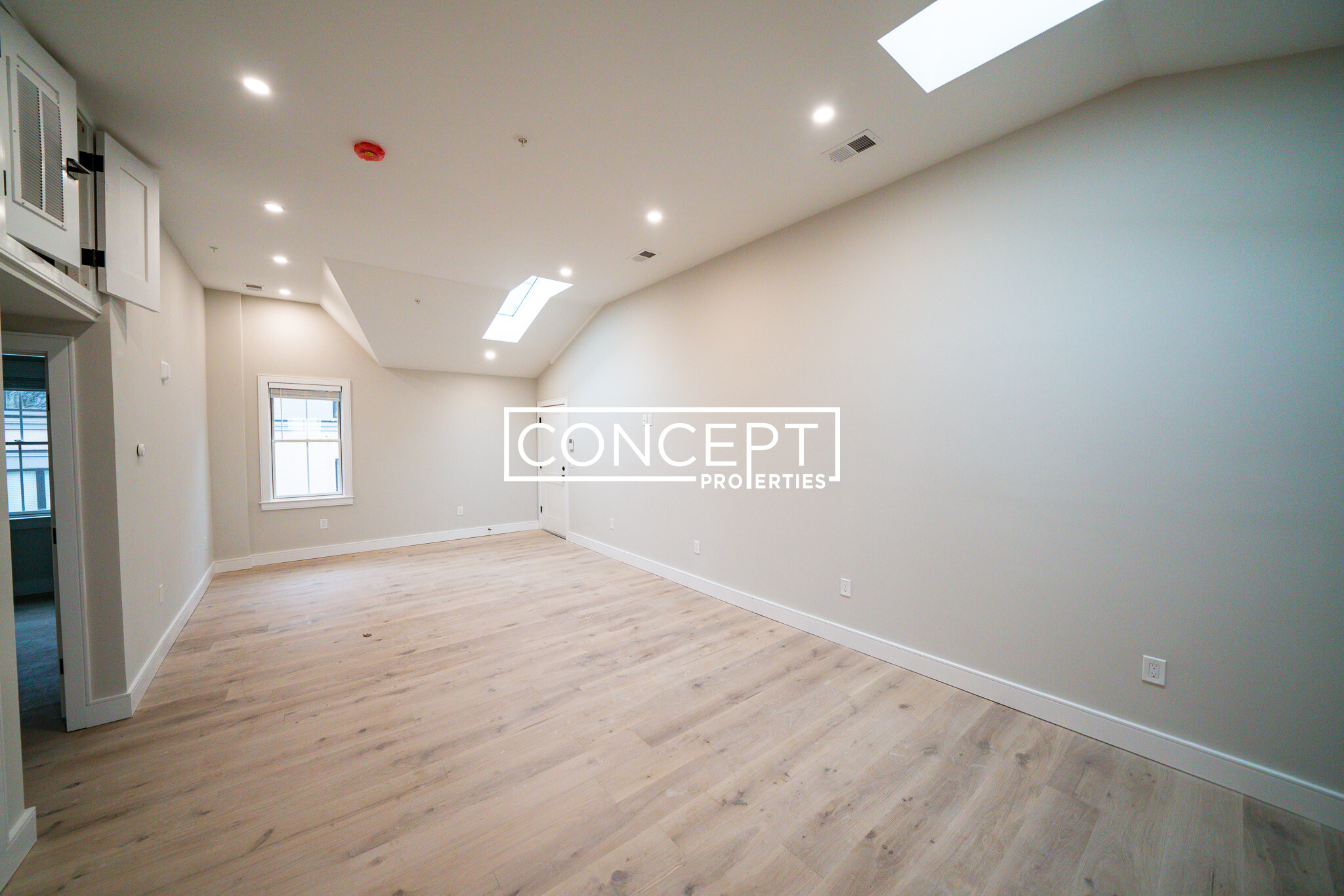 9 Everett St, Allston