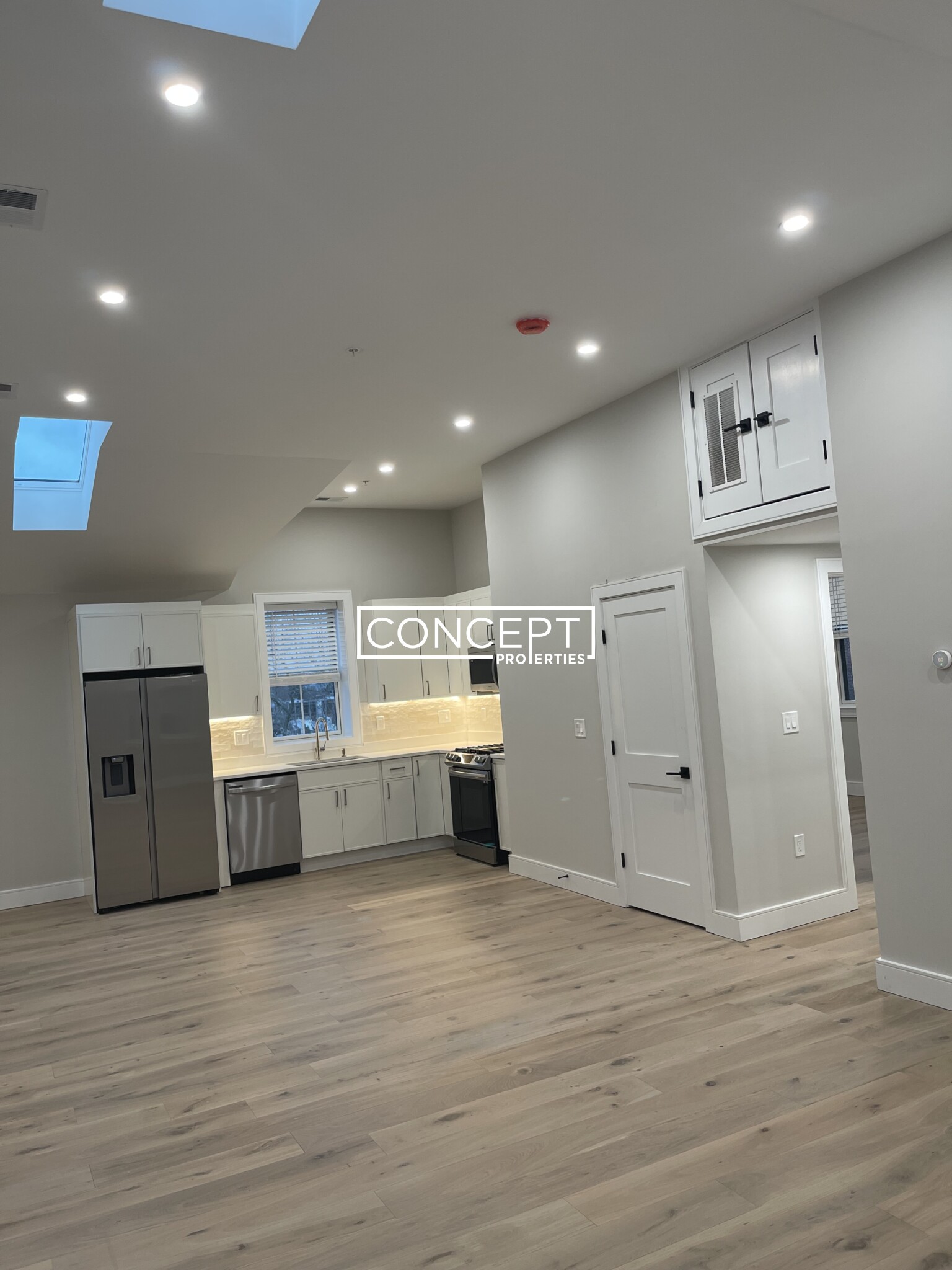 9 Everett St, Allston