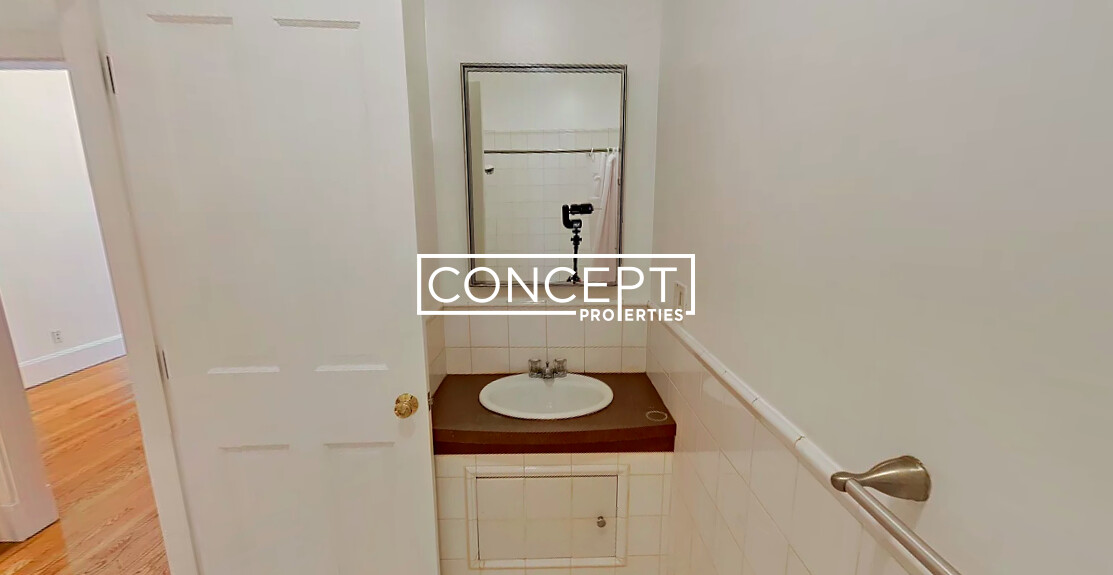 88 West Cedar St, Beacon Hill