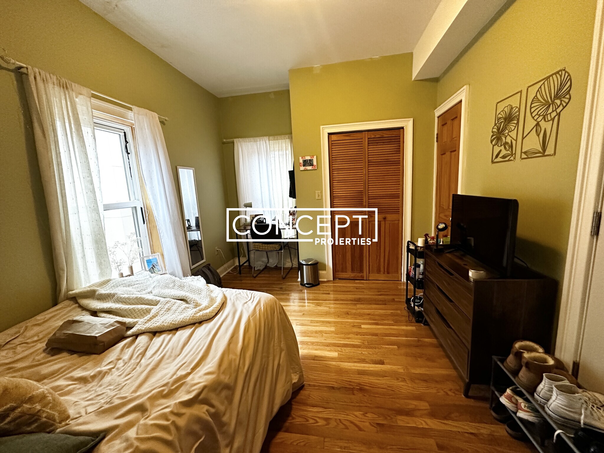 1031 Tremont St, Roxbury