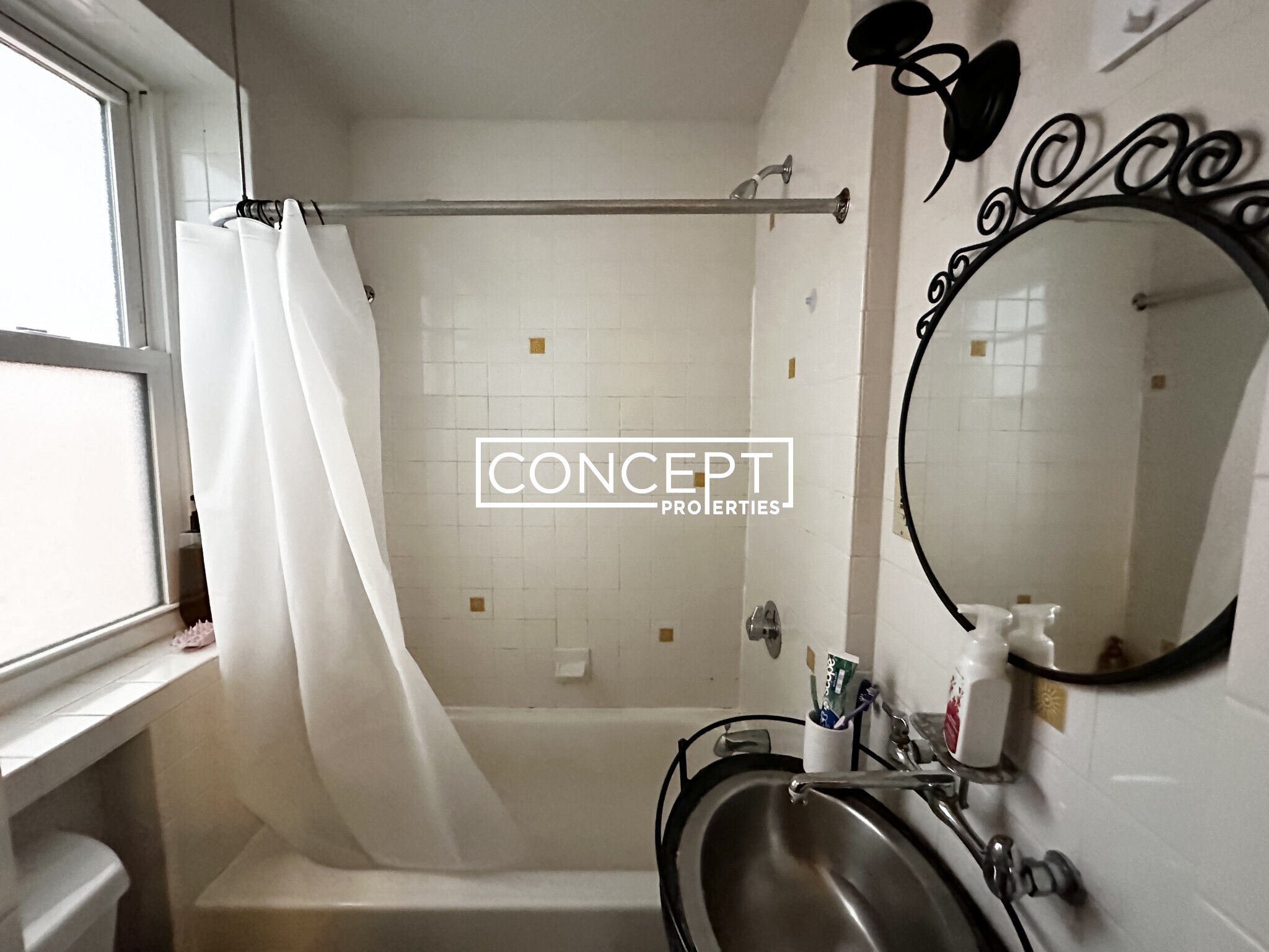 1031 Tremont St, Roxbury