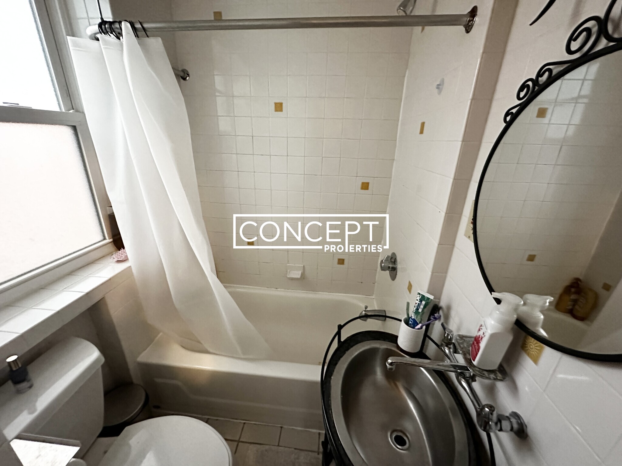 1031 Tremont St, Roxbury