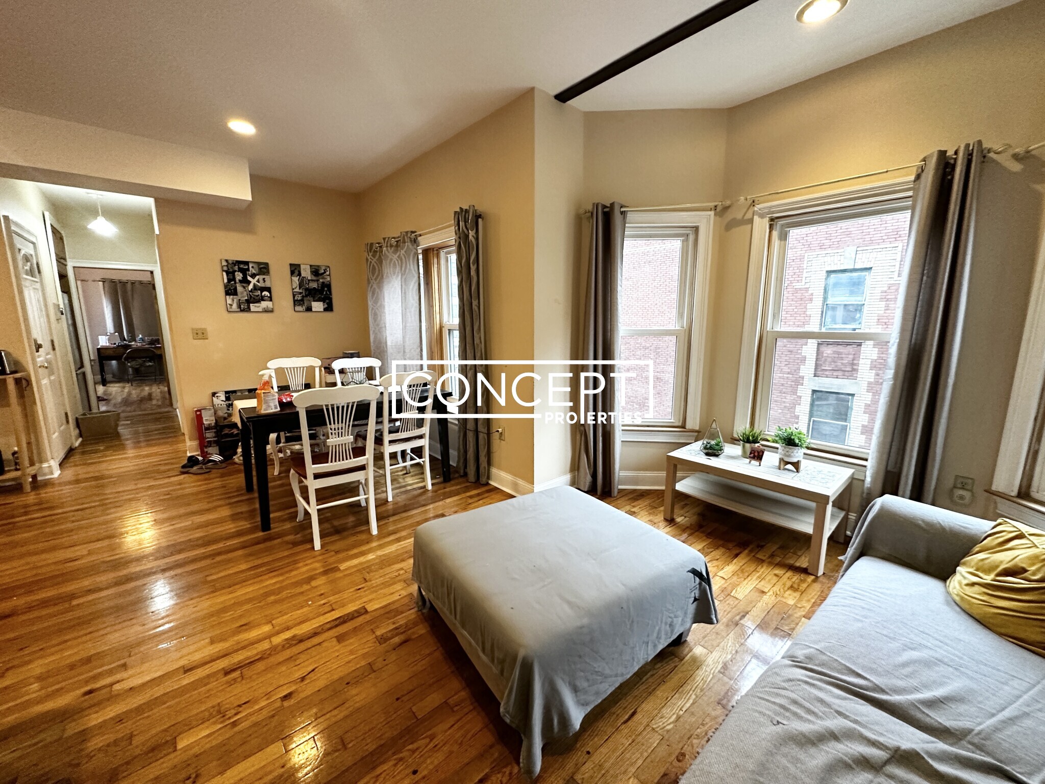 1031 Tremont St, Roxbury