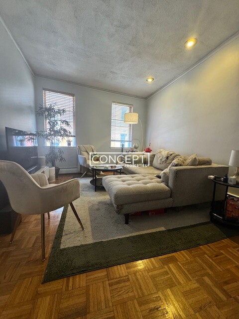 157 Salem St. - 3,100USD / month