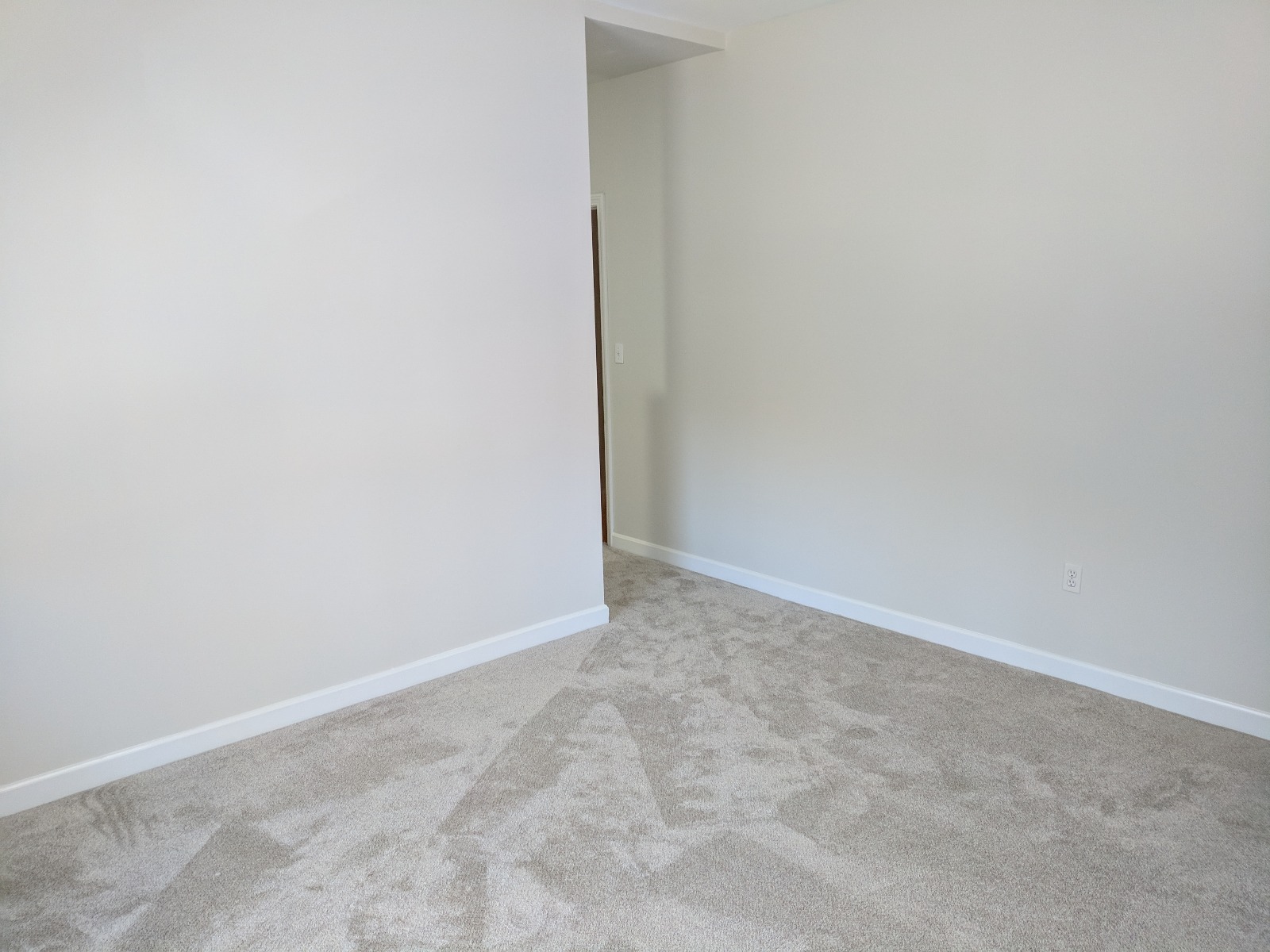 2 bed, 2 bath apartment for rent at 60 Glen Rd Unit T12, Brookline Hills — photo 6 of 12