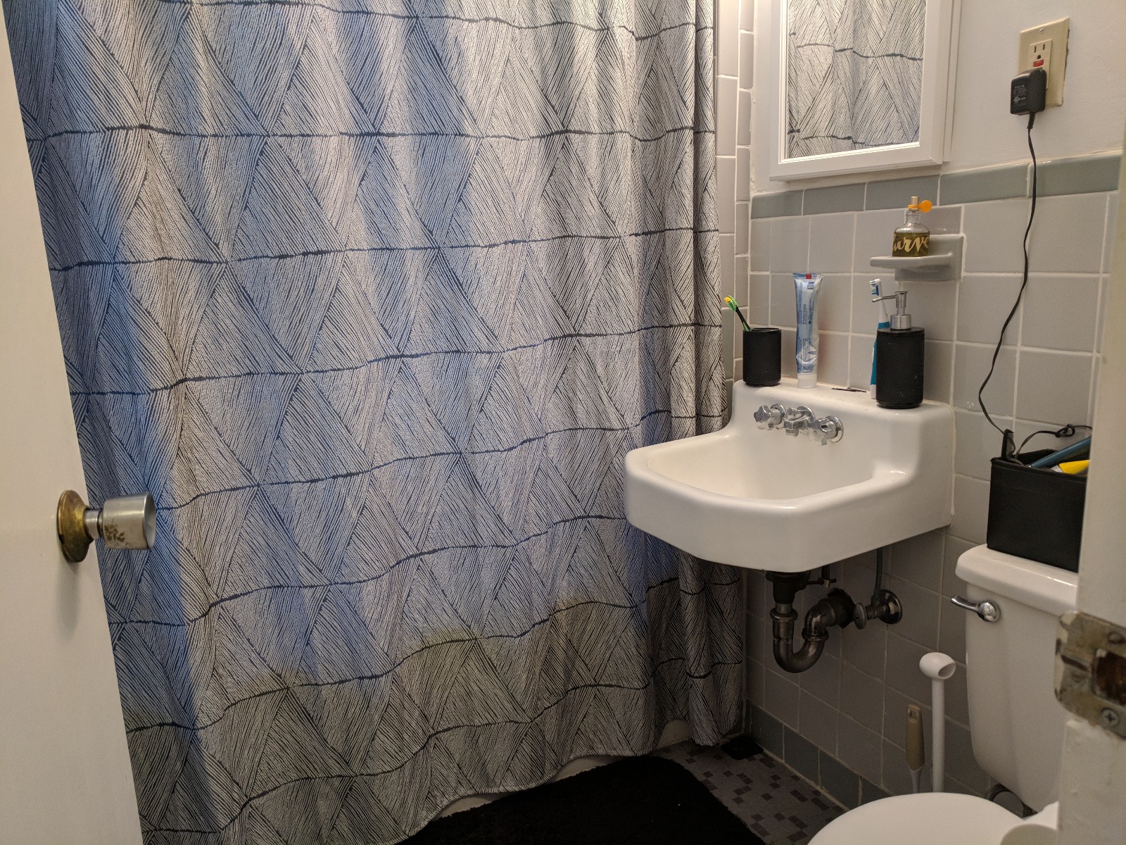 1 bed, 1 bath apartment for rent at 1477 Beacon St Unit 205, Washington Square — photo 3 of 15