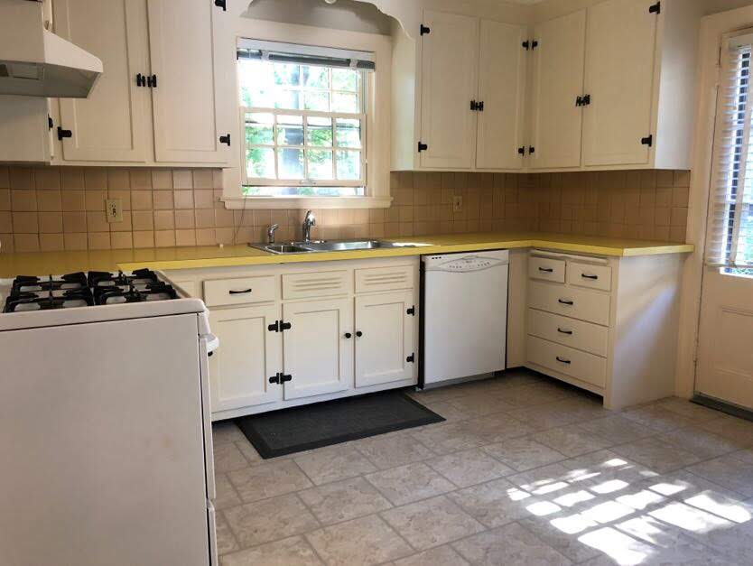4 bed, 2 bath apartment for rent at 72 Summit Ave Unit -, Coolidge Corner — photo 2 of 24