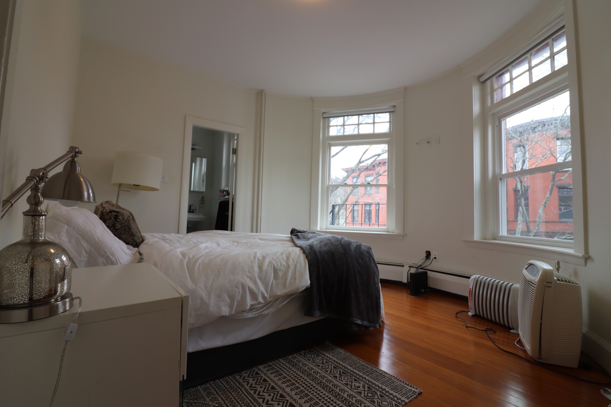 1871 Beacon St, Washington Square