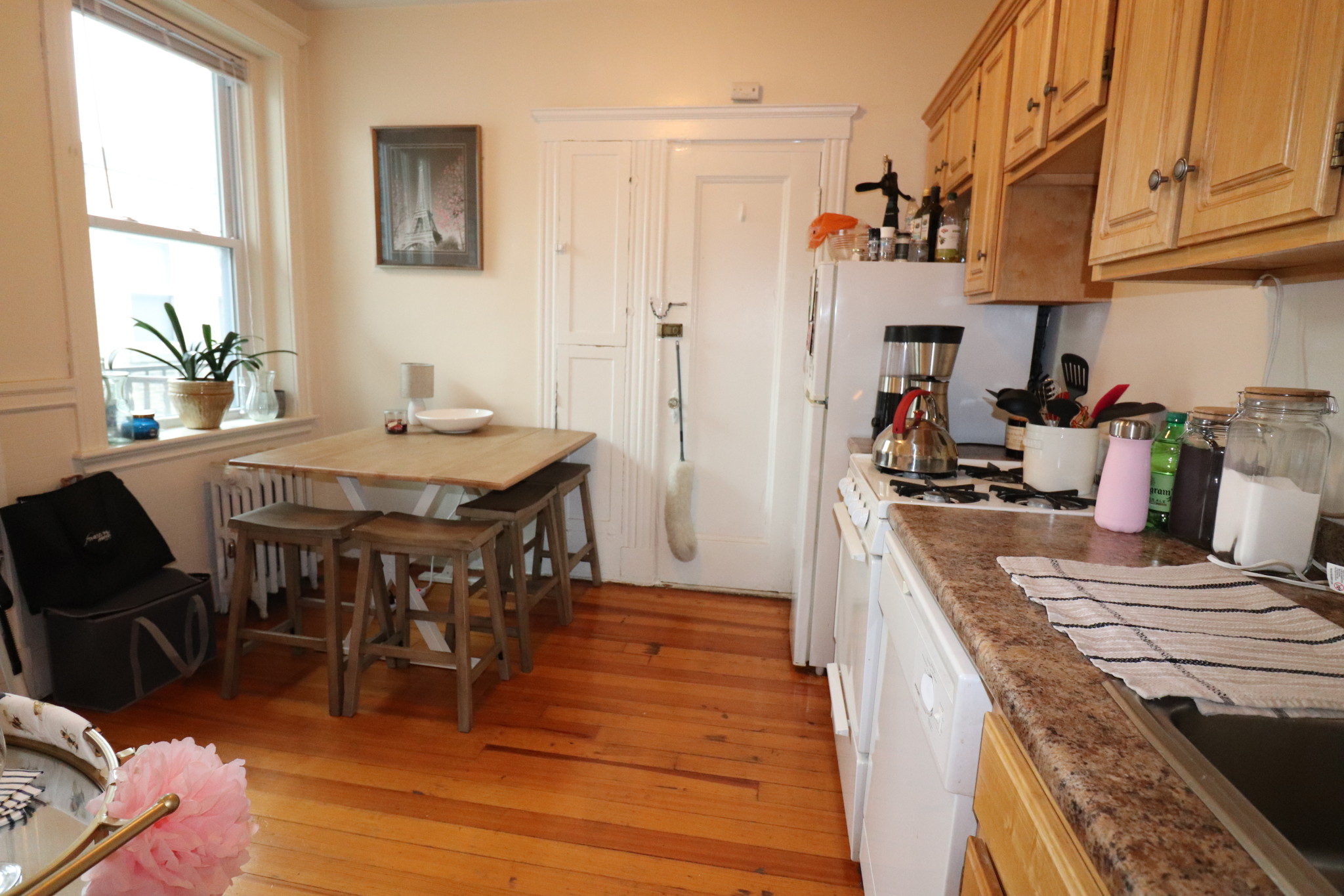 2 bed, 1 bath apartment for rent at 84 Sutherland Rd Unit 3., Brighton — photo 3 of 13