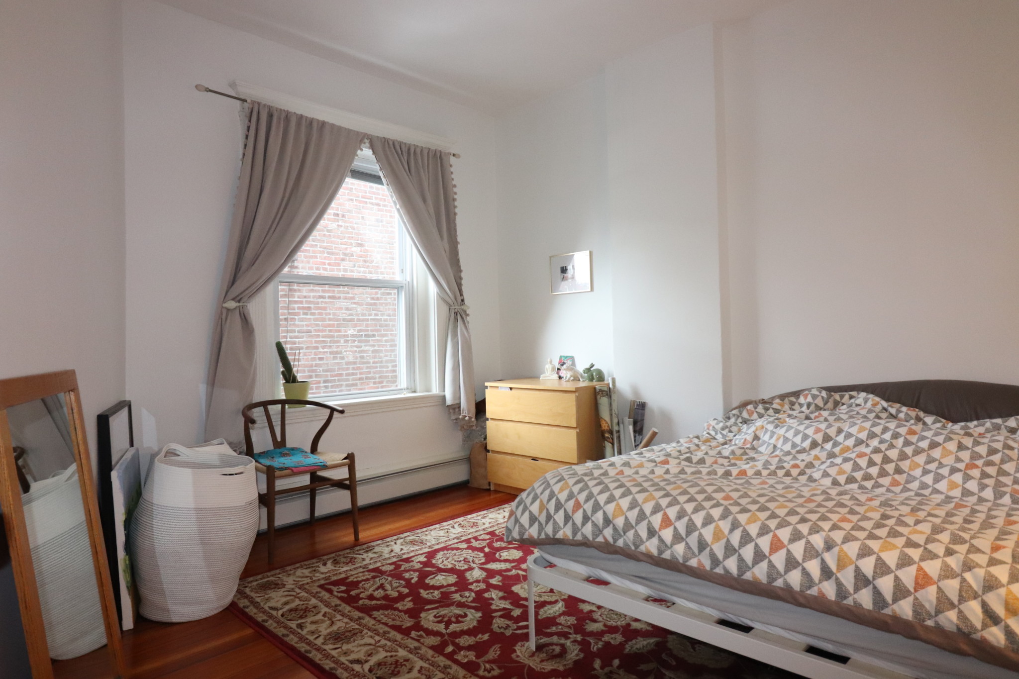 2 bed, 1 bath apartment for rent at 9 Claflin Rd Unit 1, Brookline — photo 8 of 13