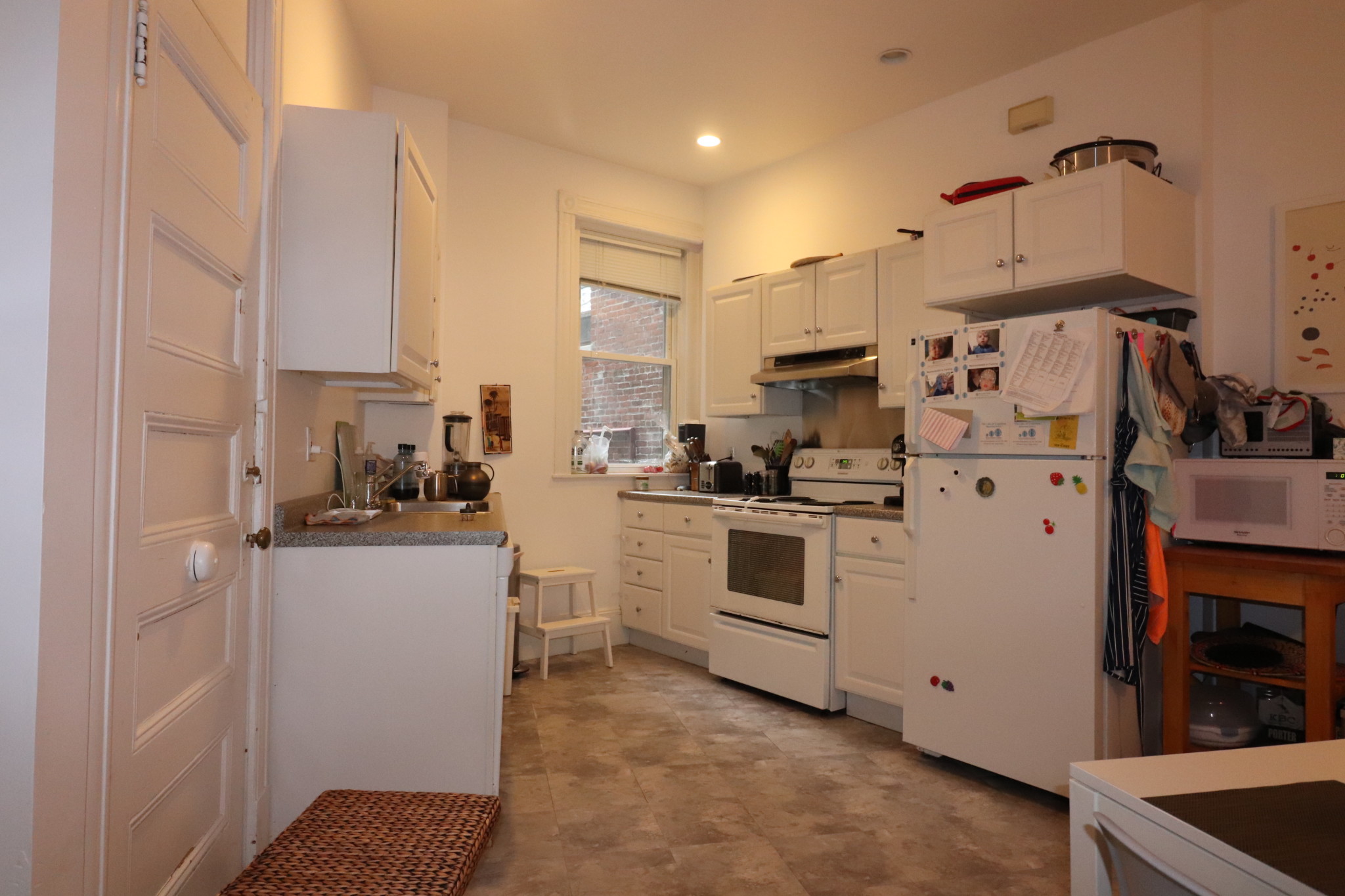 2 bed, 1 bath apartment for rent at 9 Claflin Rd Unit 1, Brookline — photo 5 of 13