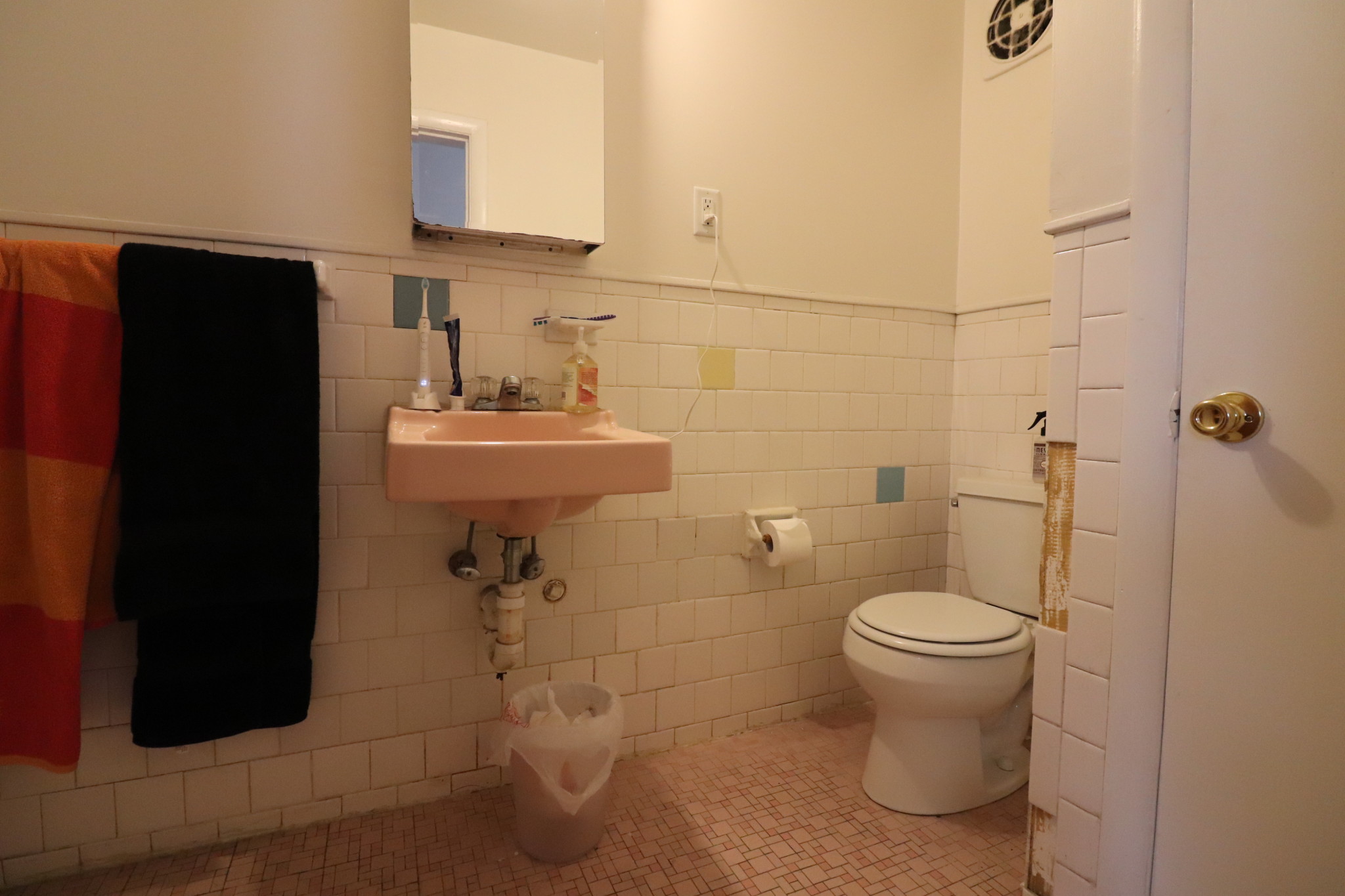 199 Winthrop Rd, Washington Square