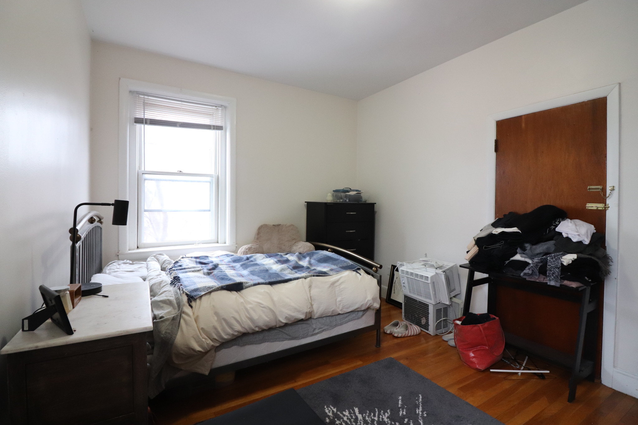 199 Winthrop Rd, Washington Square