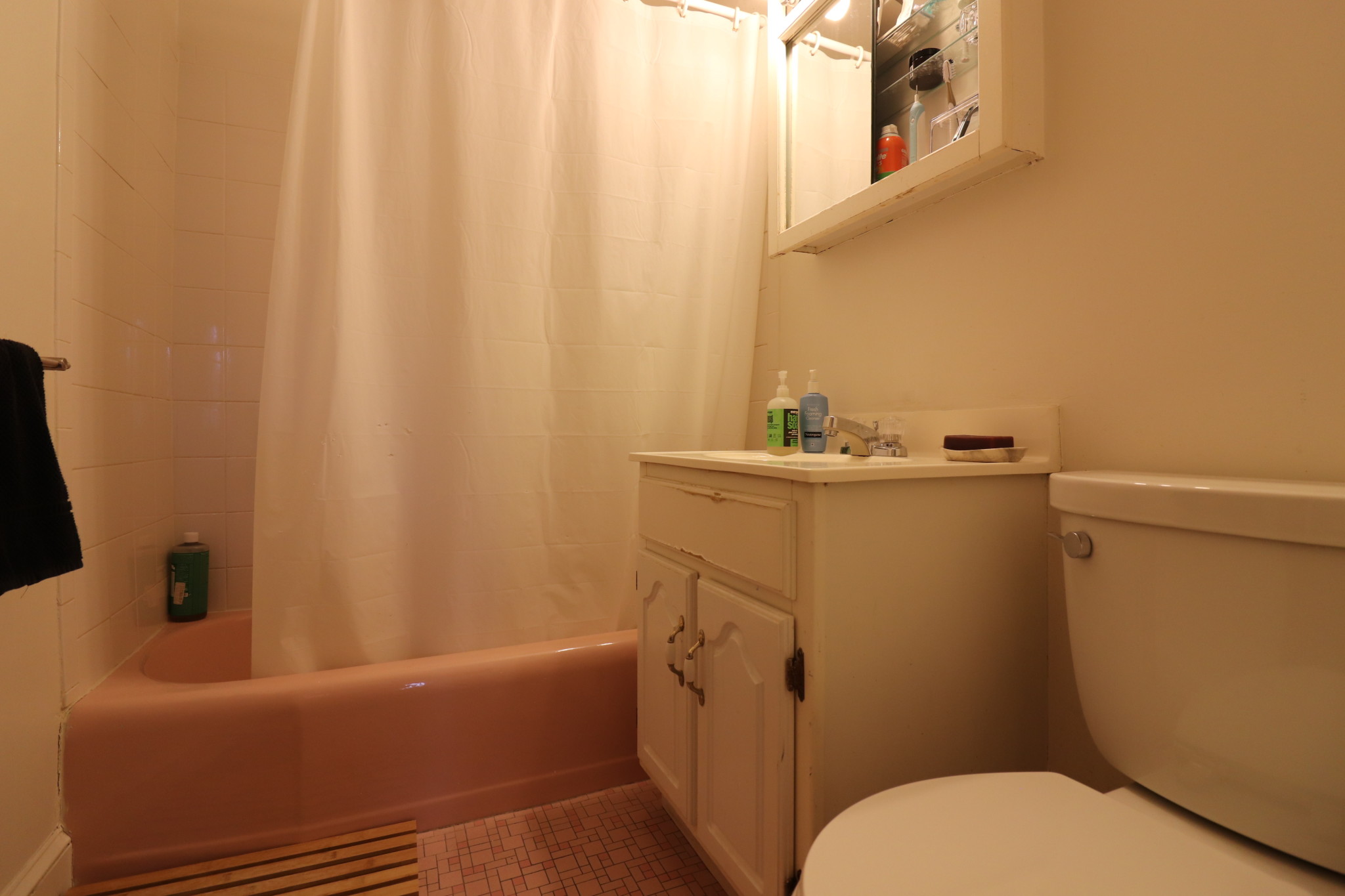 199 Winthrop Rd, Washington Square