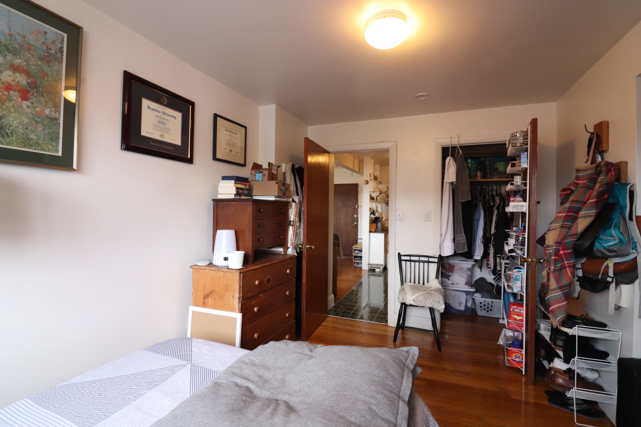 199 Winthrop Rd, Washington Square