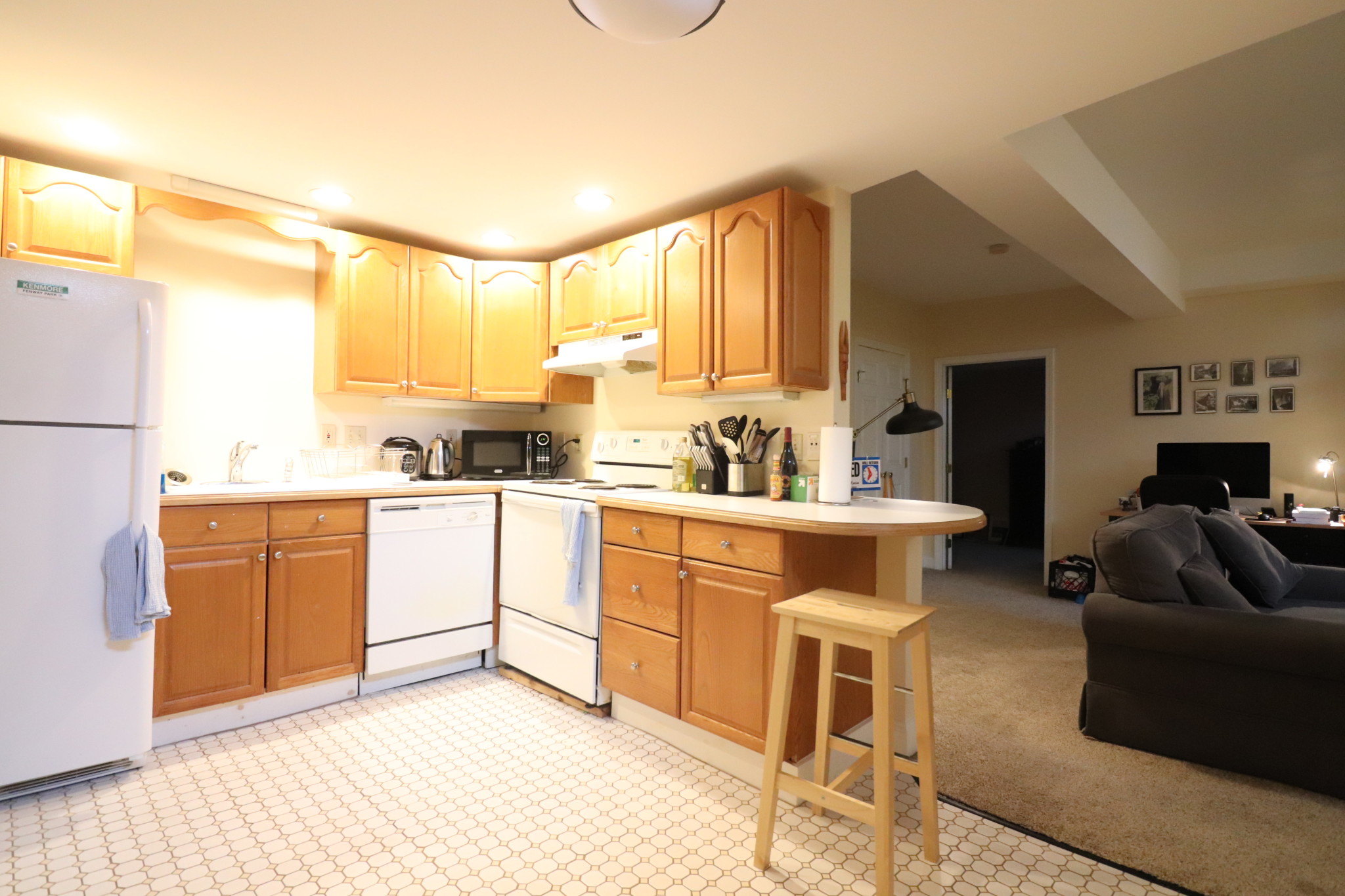 1090 Beacon St, Coolidge Corner