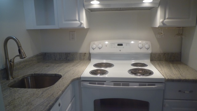 1575 Beacon St, Washington Square