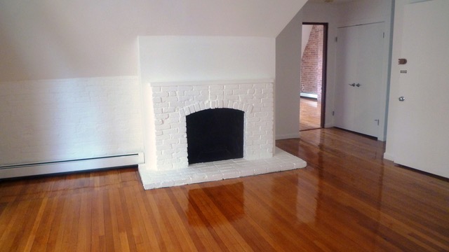 1575 Beacon St, Washington Square