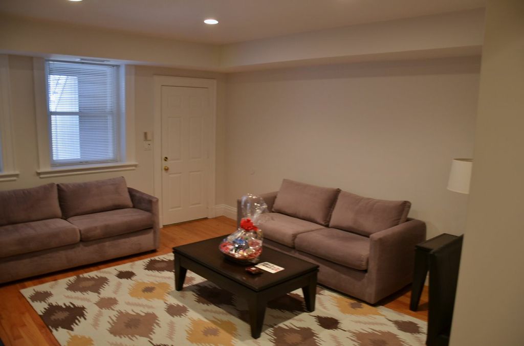 1 bed, 1 bath apartment for rent at 74 Monmouth St Unit 1, Longwood — photo 4 of 7